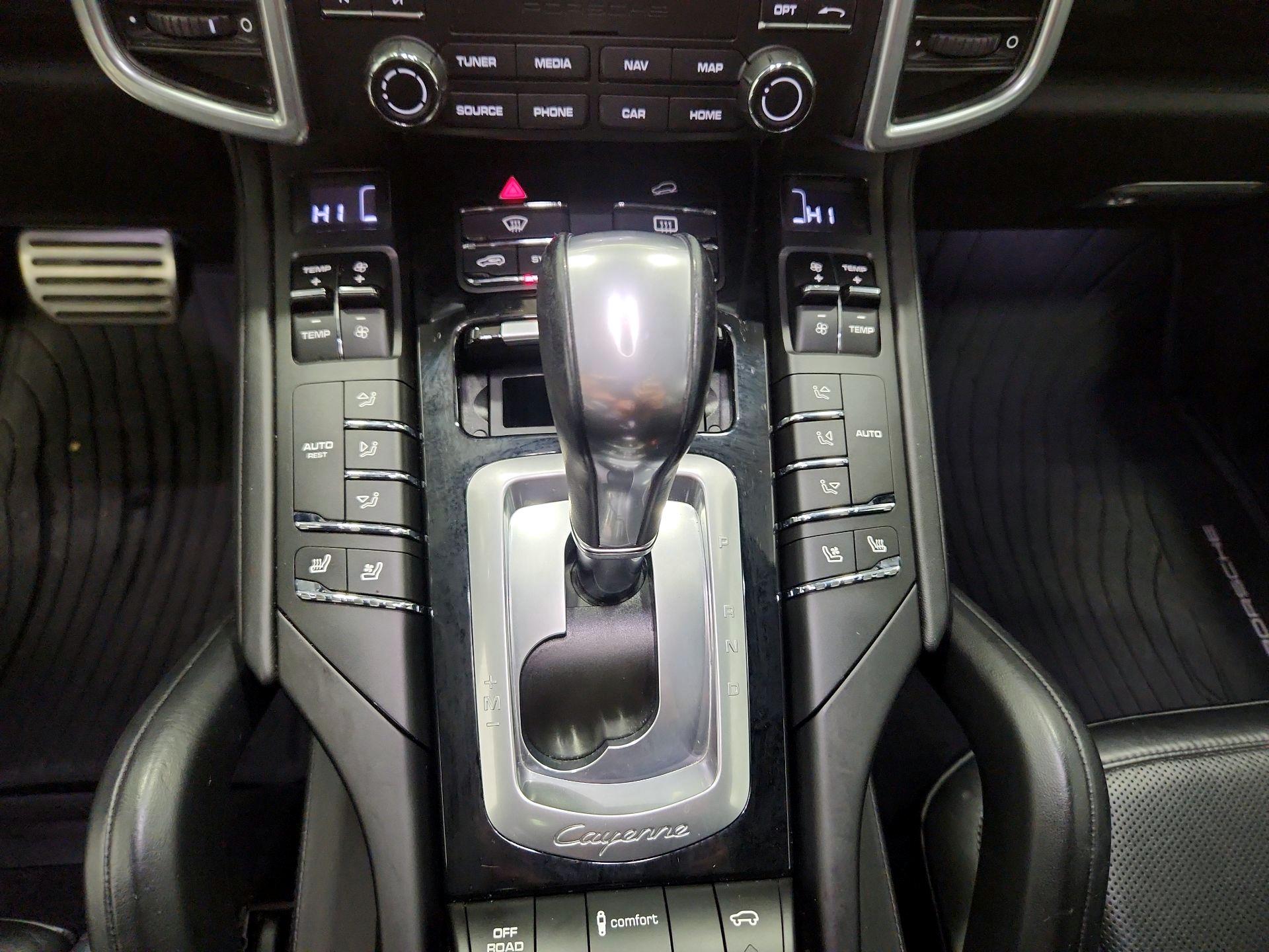 Thumbnail: 2017 Porsche Cayenne - 16