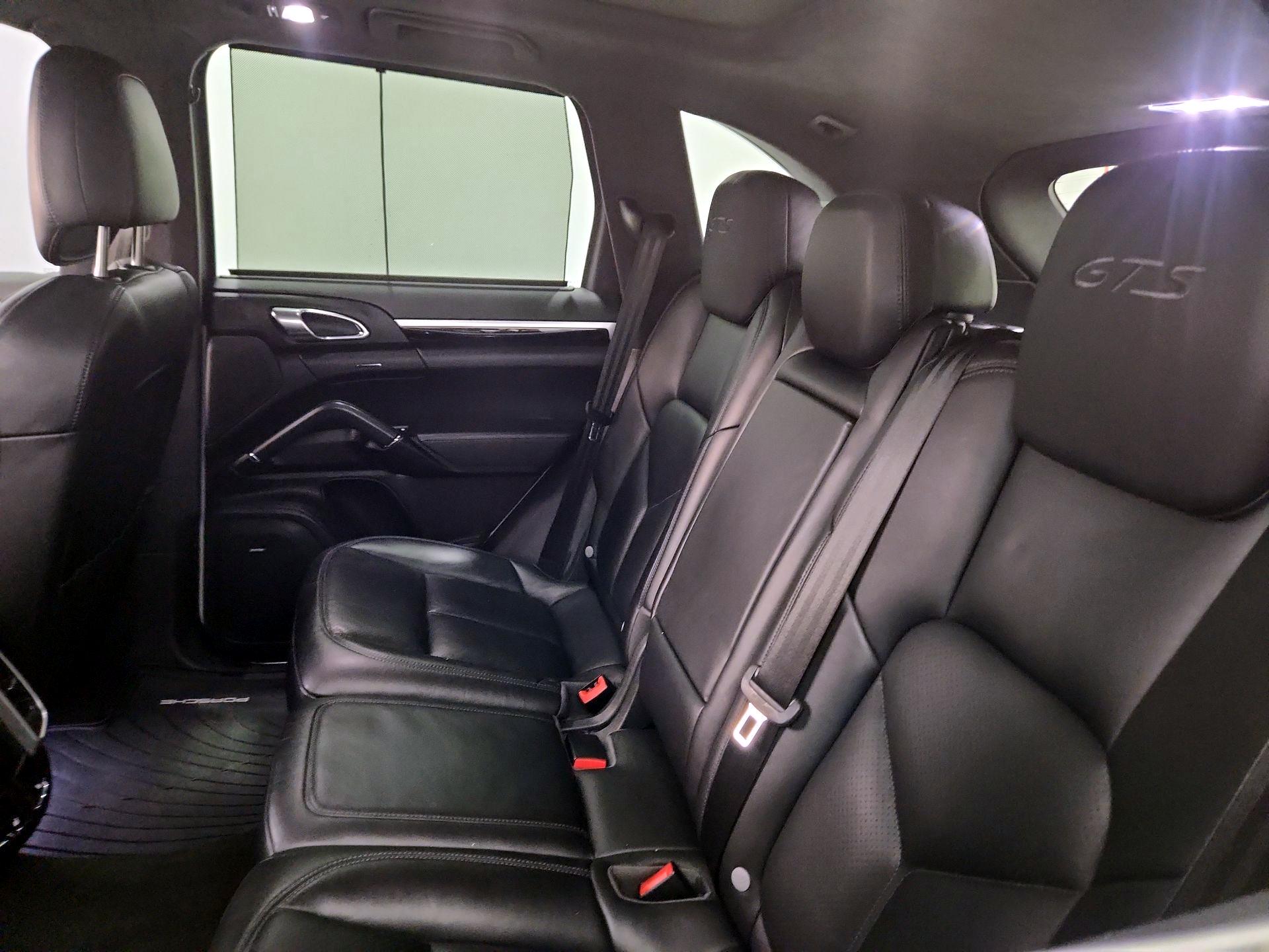 Thumbnail: 2017 Porsche Cayenne - 18