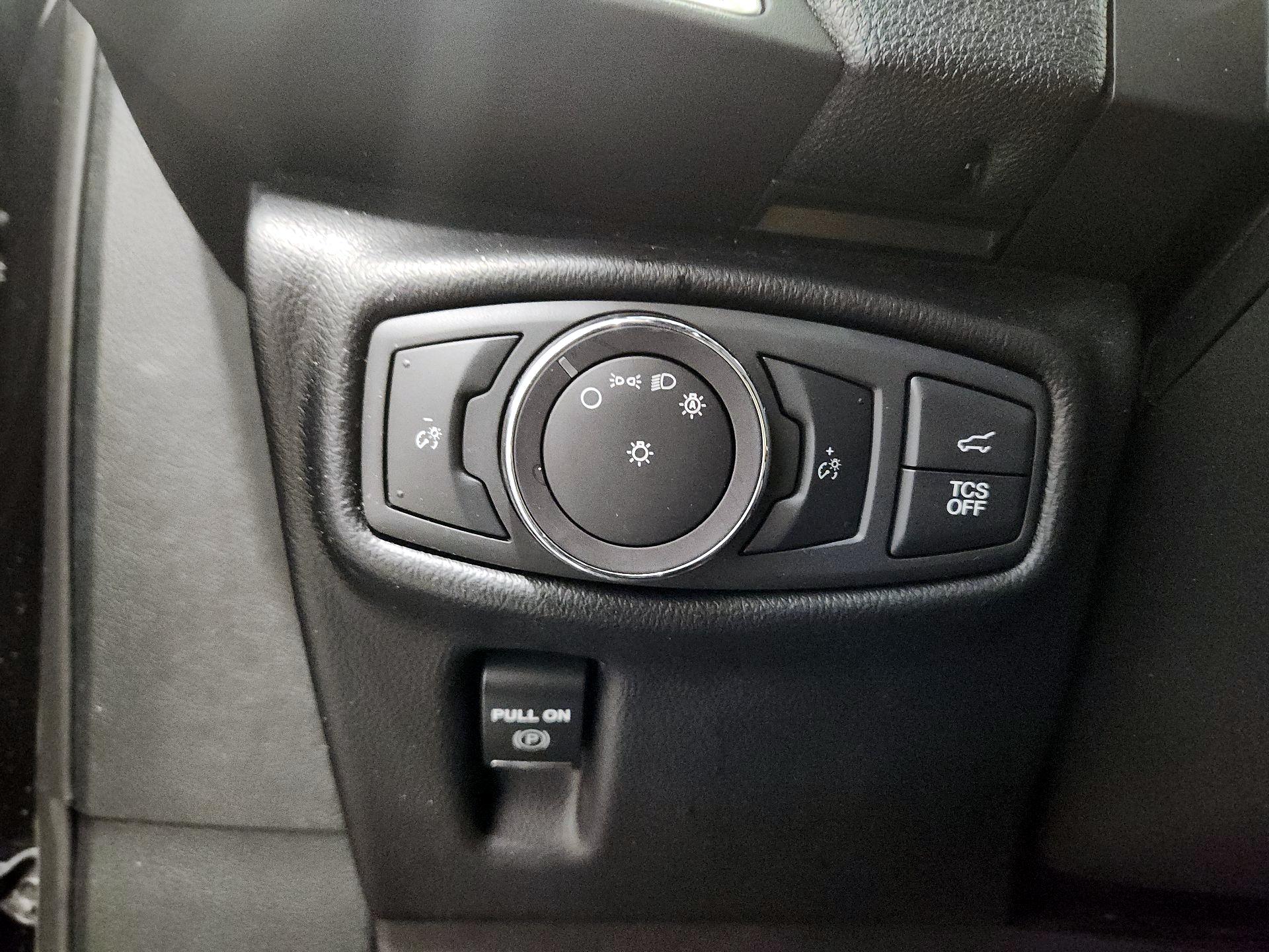 Thumbnail: 2020 Lincoln Nautilus - 13