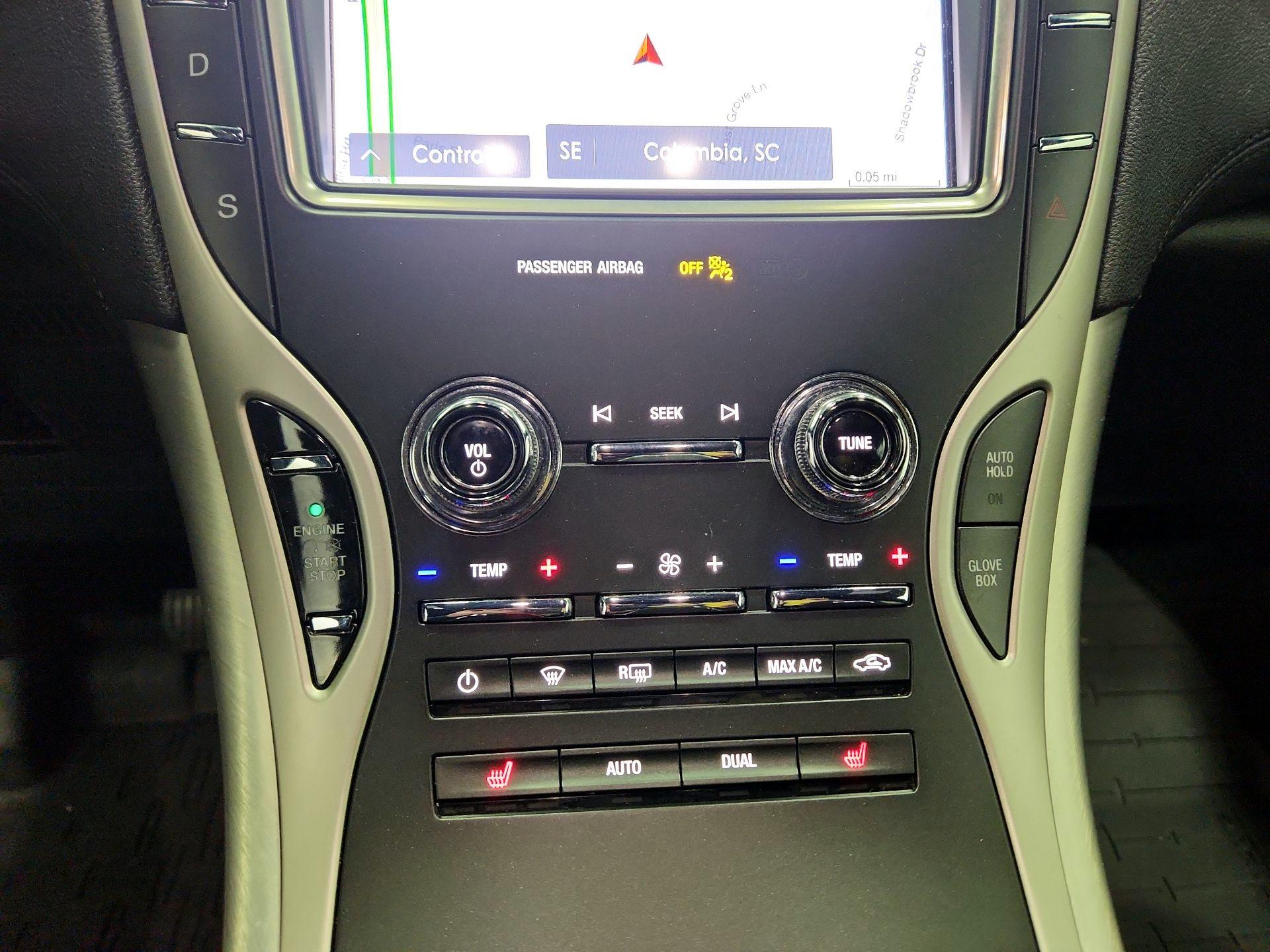 Thumbnail: 2020 Lincoln Nautilus - 16