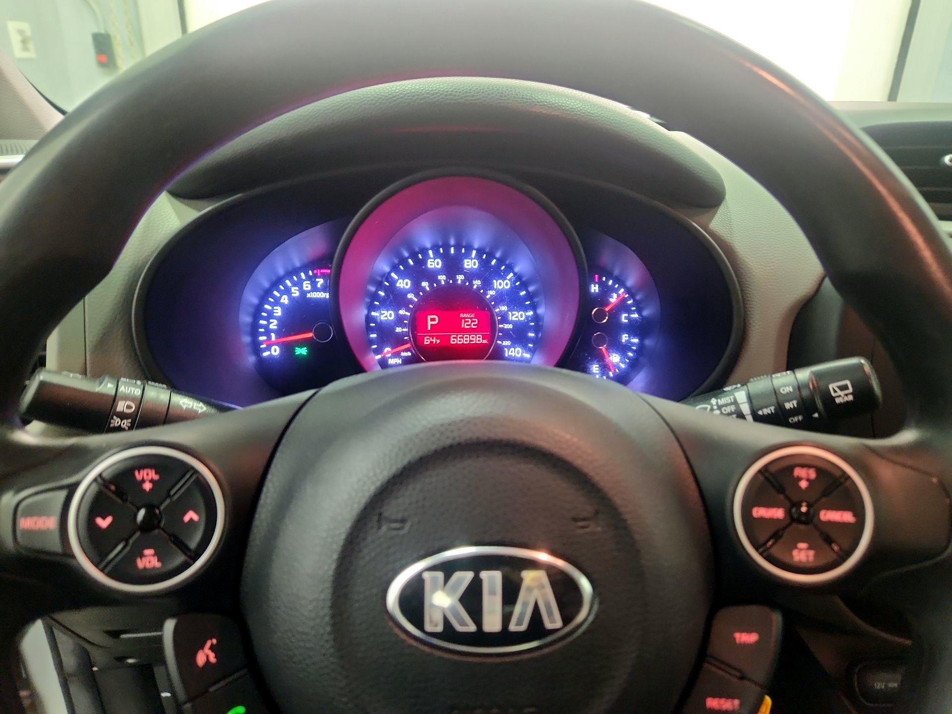 Thumbnail: 2016 Kia Soul - 10