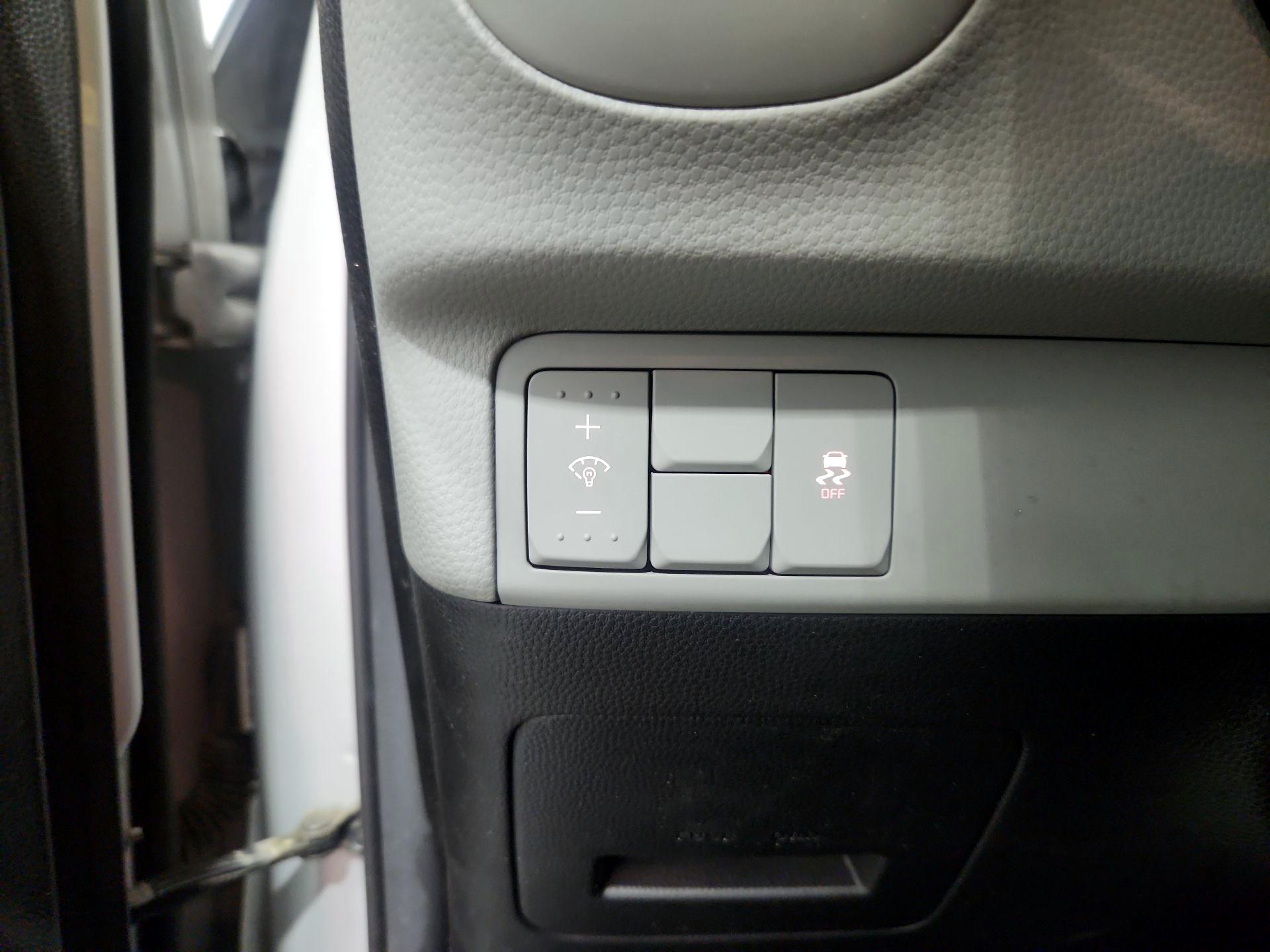 Thumbnail: 2016 Kia Soul - 13