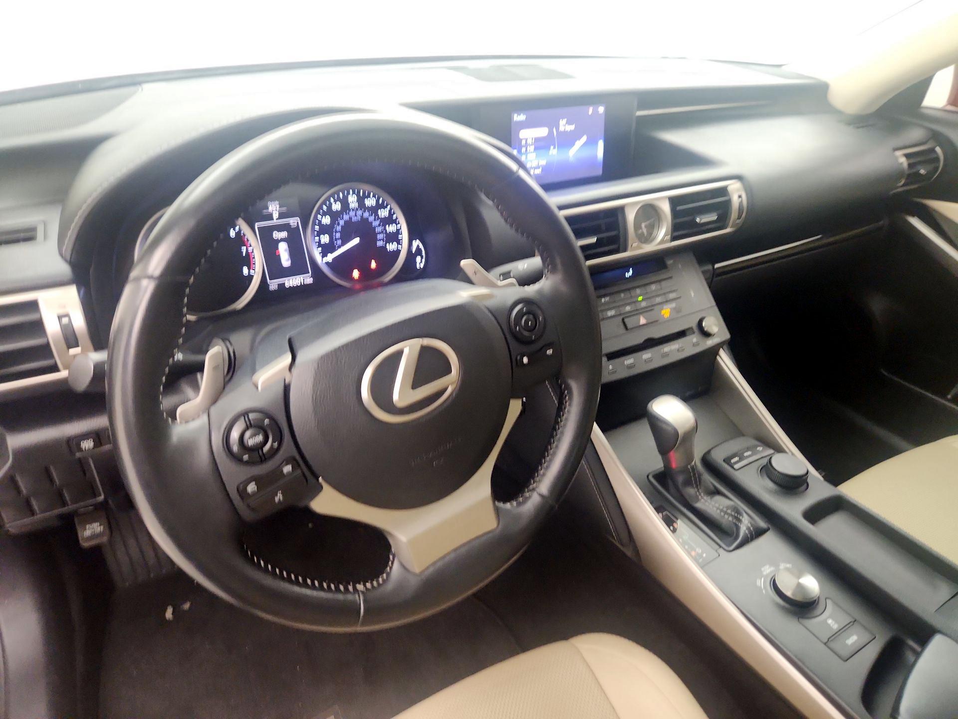 Thumbnail: 2015 Lexus IS - 9