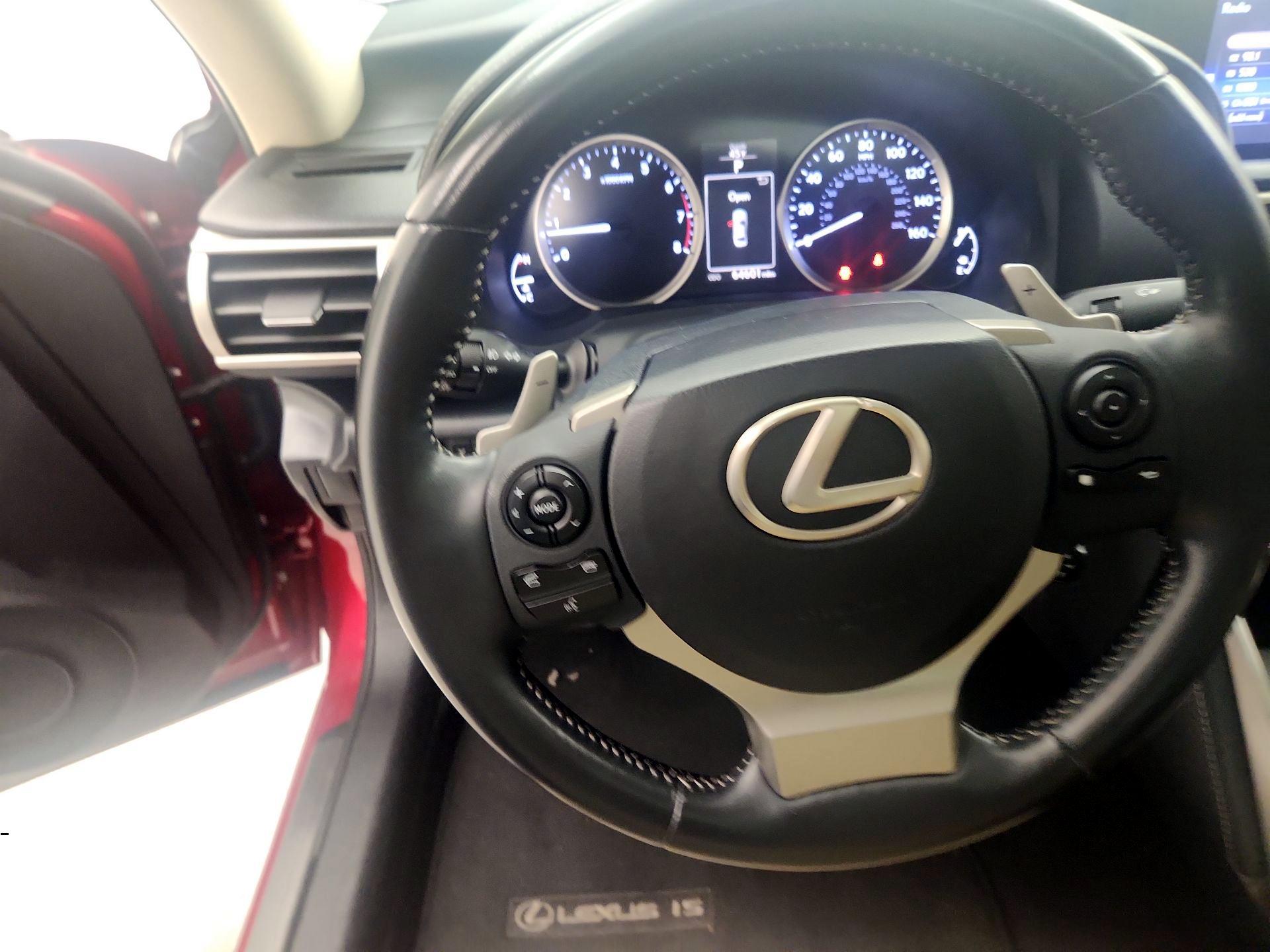 Thumbnail: 2015 Lexus IS - 10