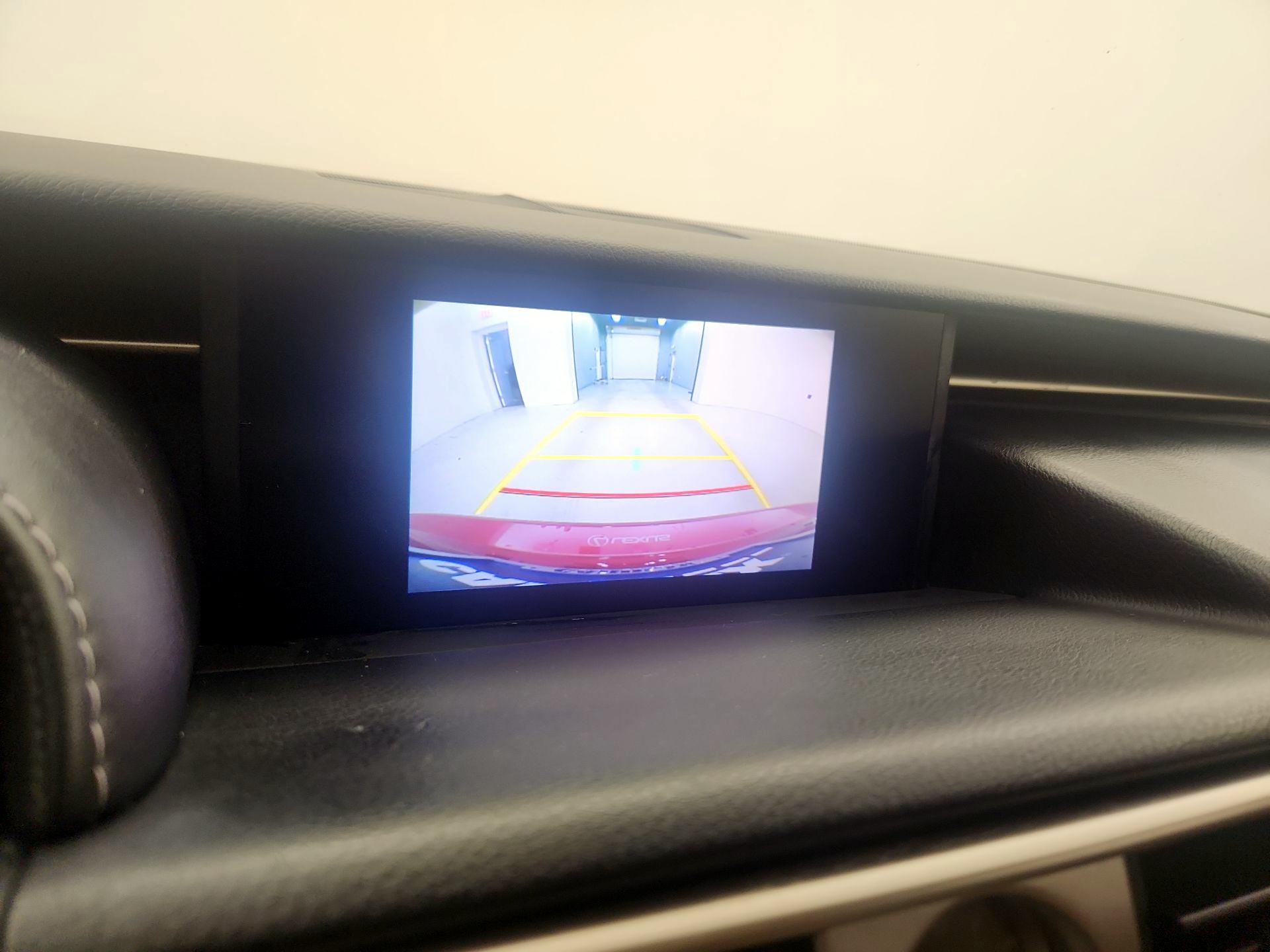 Thumbnail: 2015 Lexus IS - 14