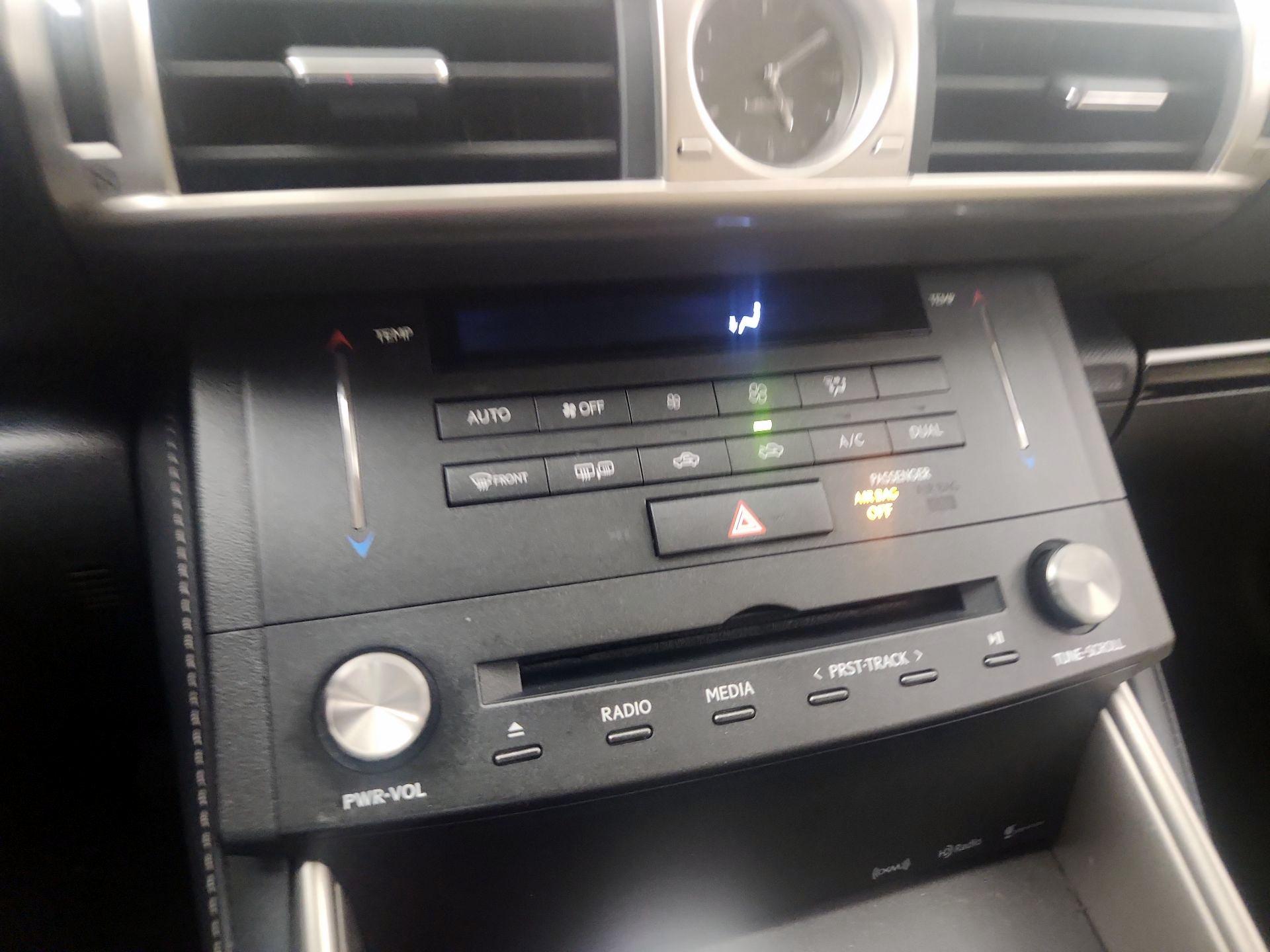 Thumbnail: 2015 Lexus IS - 16