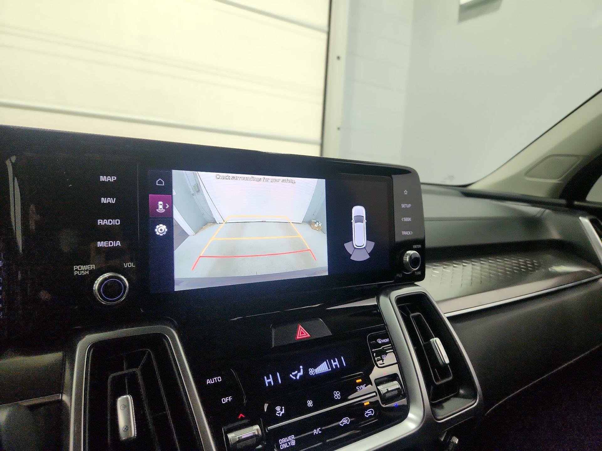 Thumbnail: 2022 Kia Sorento - 15