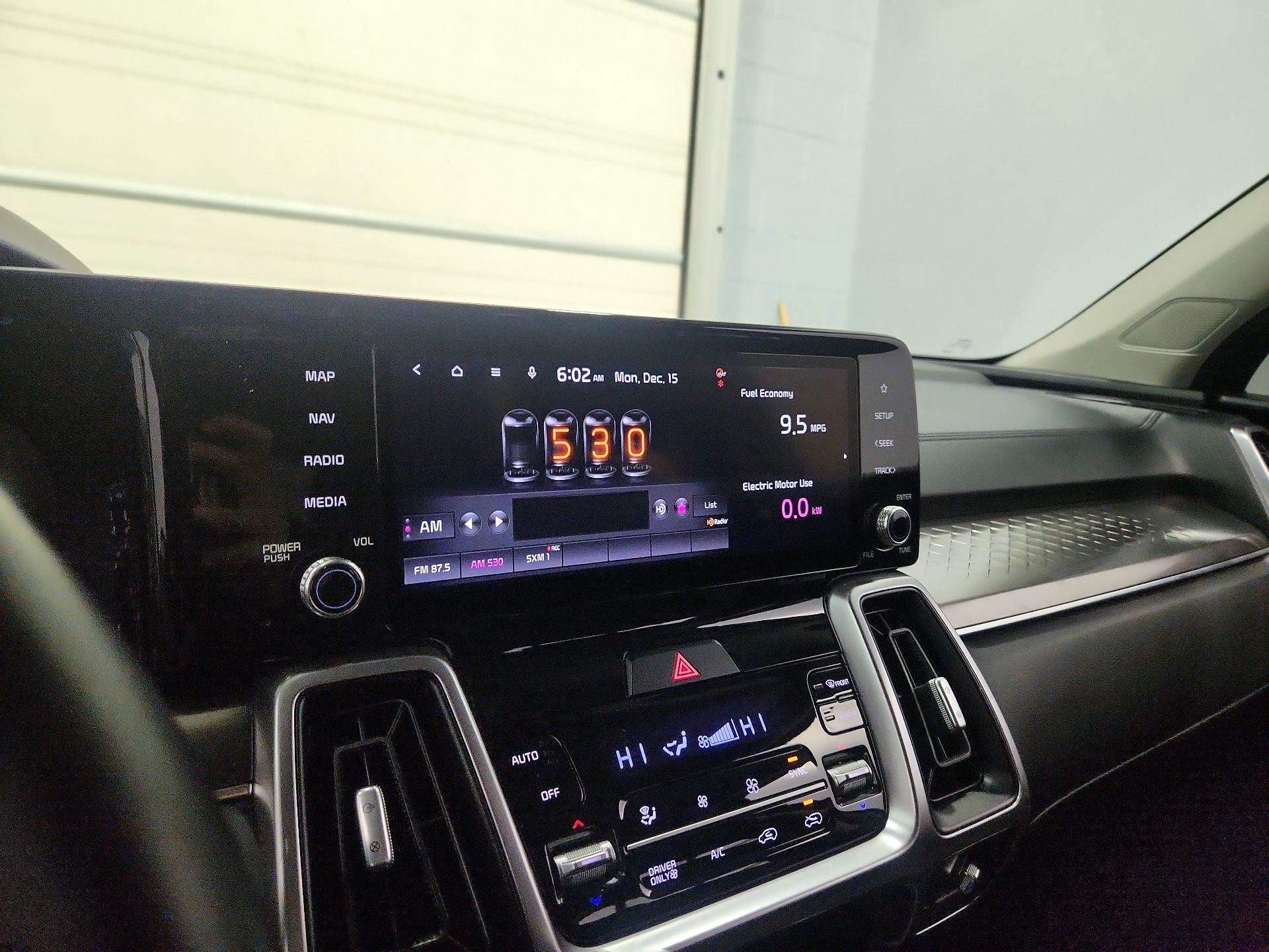 Thumbnail: 2022 Kia Sorento - 16