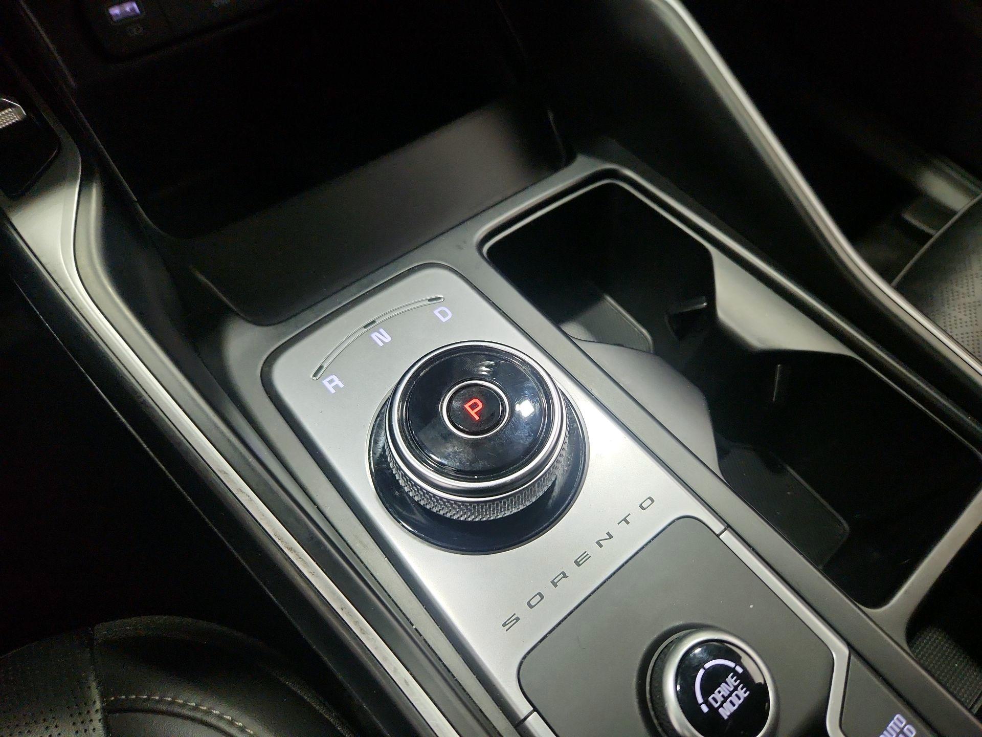 Thumbnail: 2022 Kia Sorento - 18