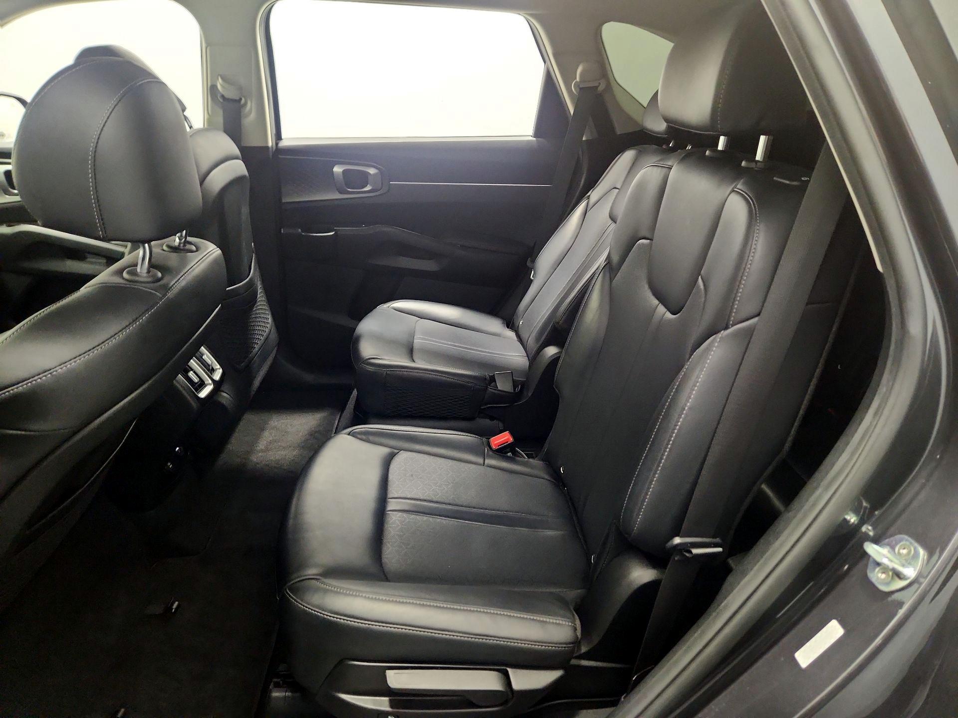 Thumbnail: 2022 Kia Sorento - 20