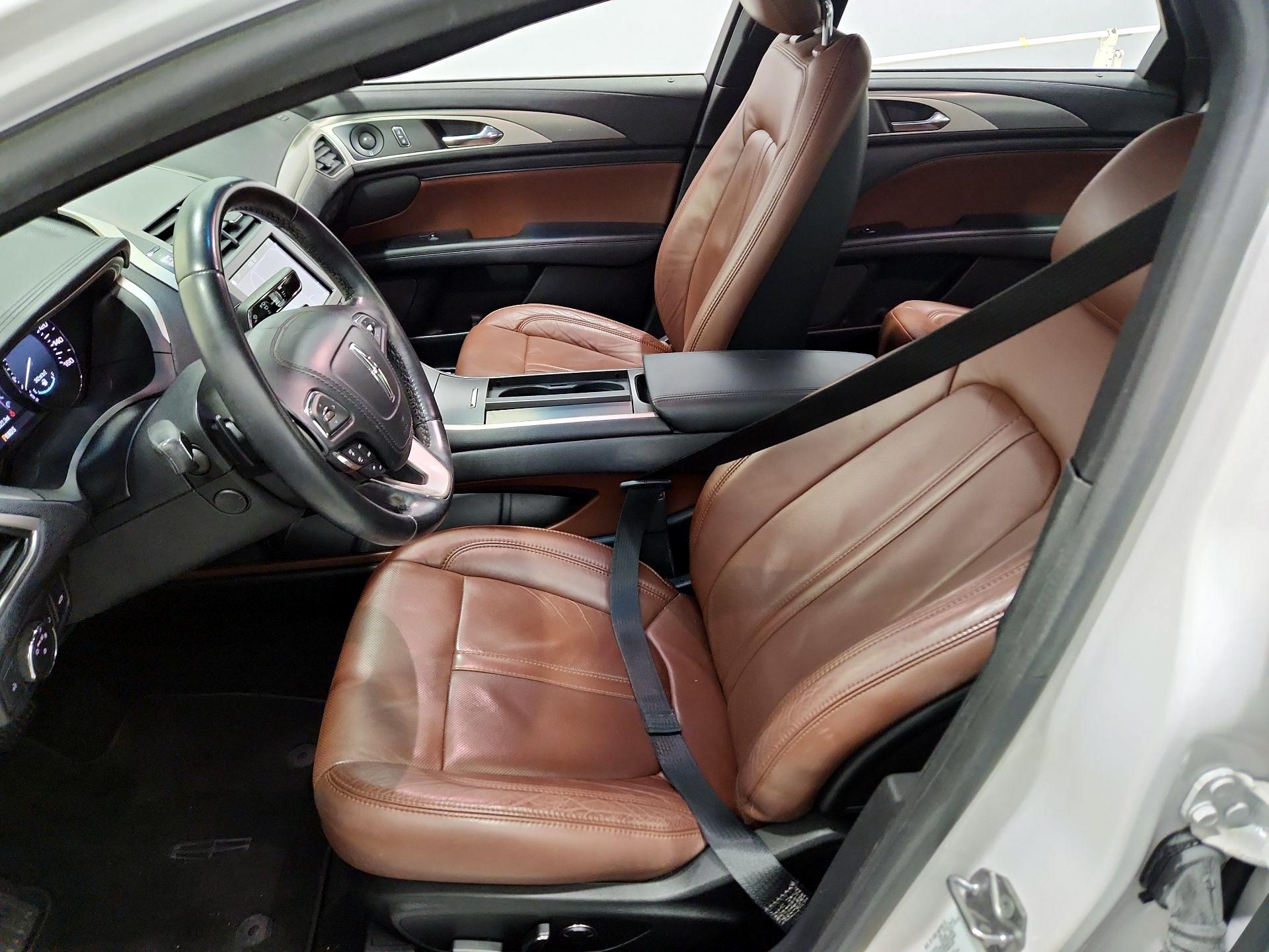 Thumbnail: 2017 Lincoln MKZ - 11