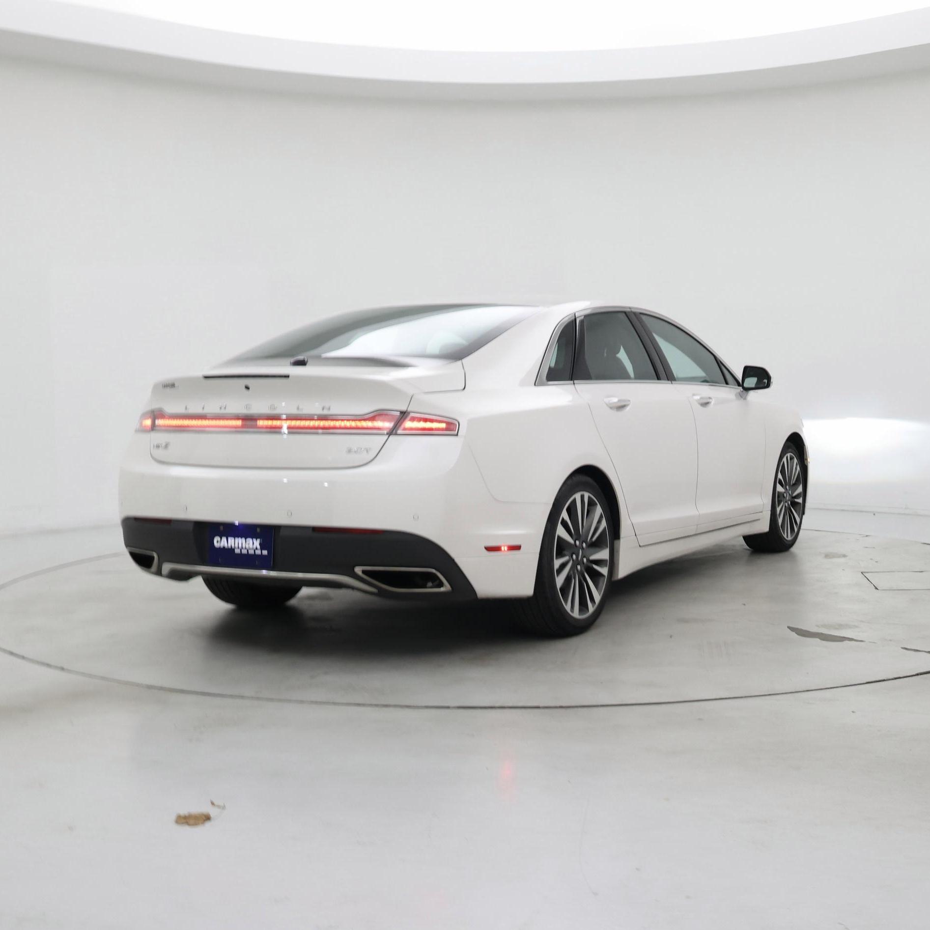 Thumbnail: 2017 Lincoln MKZ - 8