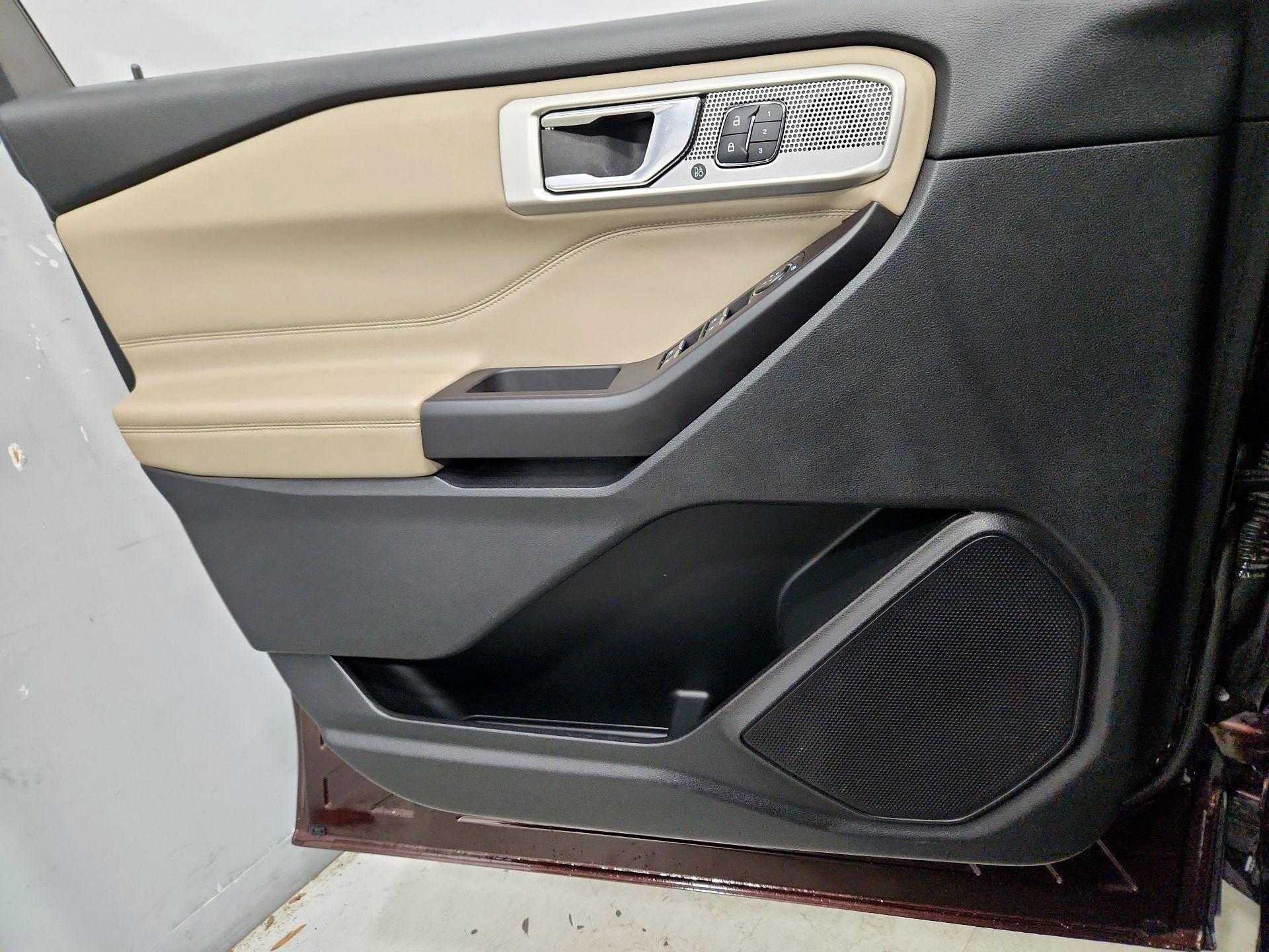 Thumbnail: 2020 Ford Explorer - 12