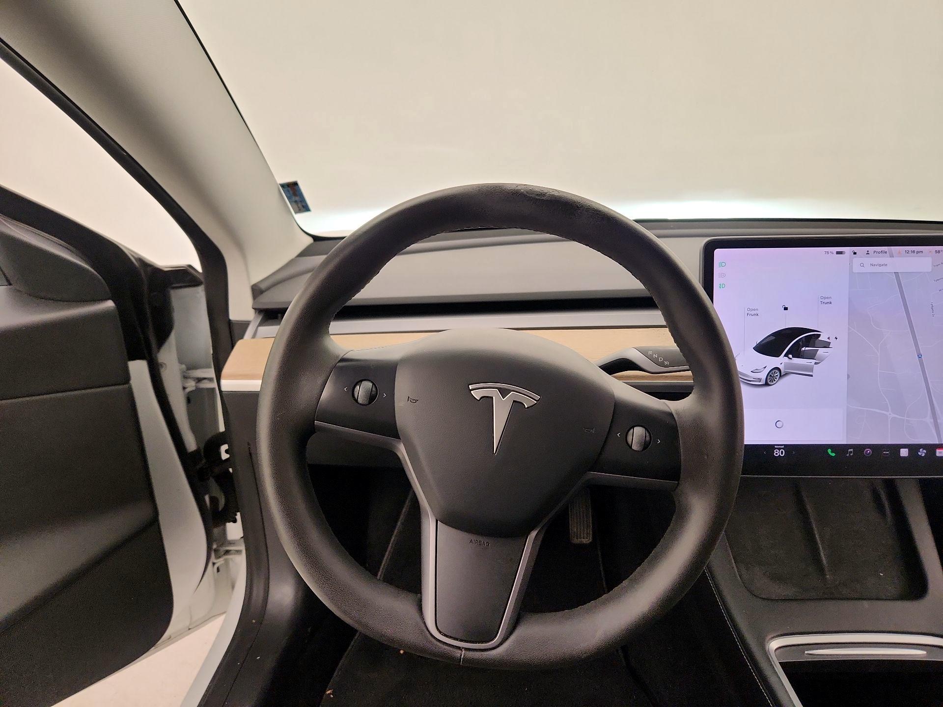 Thumbnail: 2021 Tesla Model 3 - 10