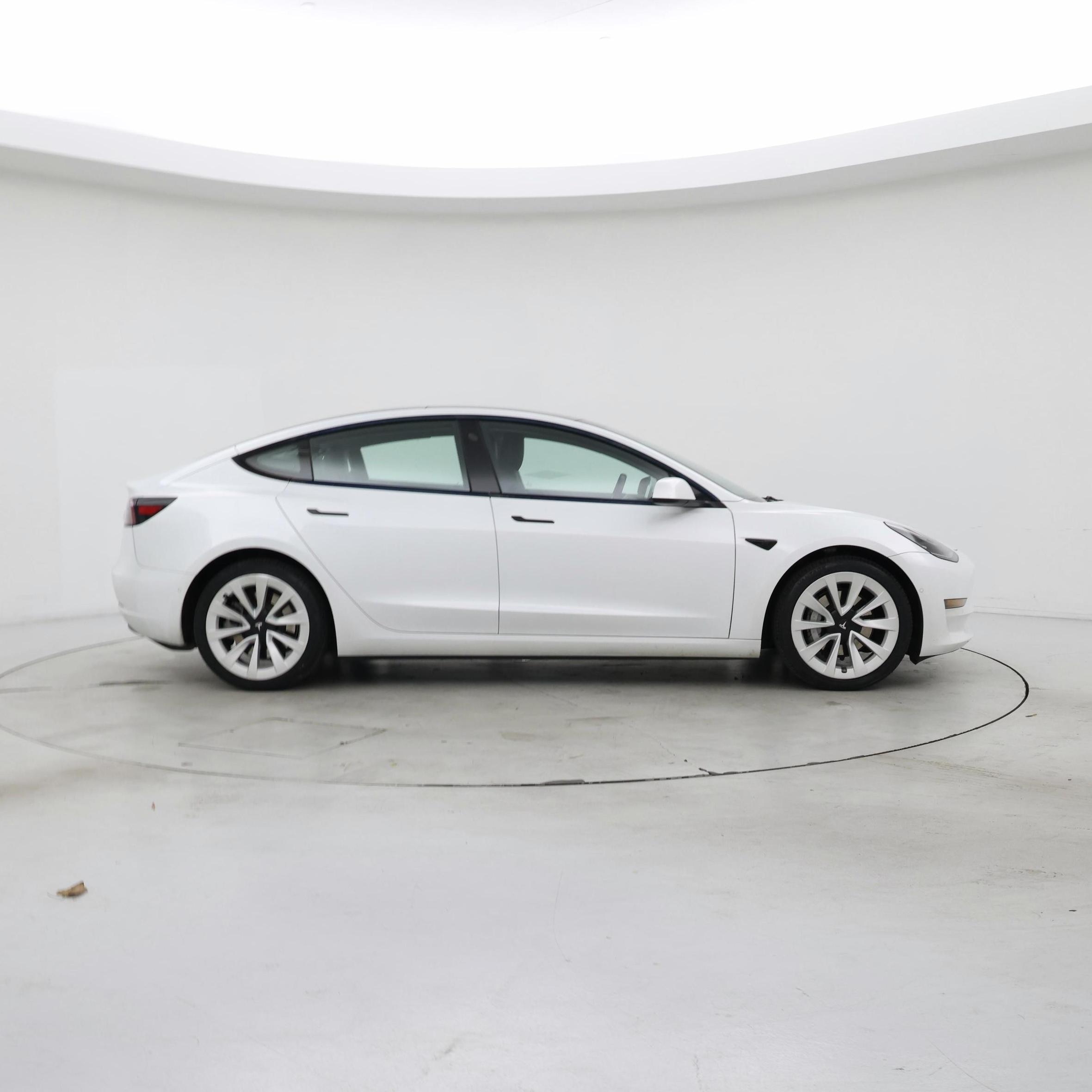 Thumbnail: 2021 Tesla Model 3 - 7