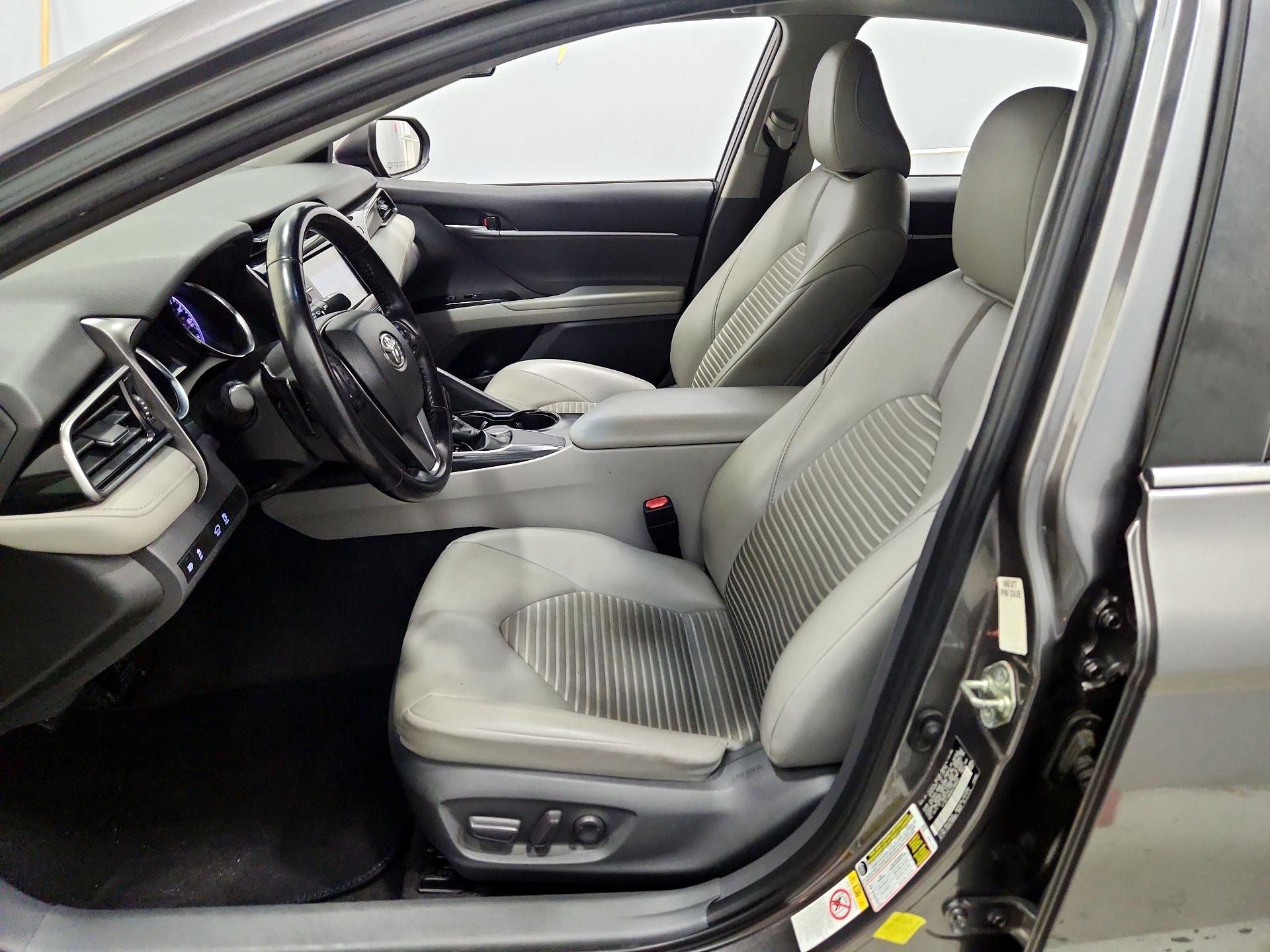 Thumbnail: 2019 Toyota Camry - 11