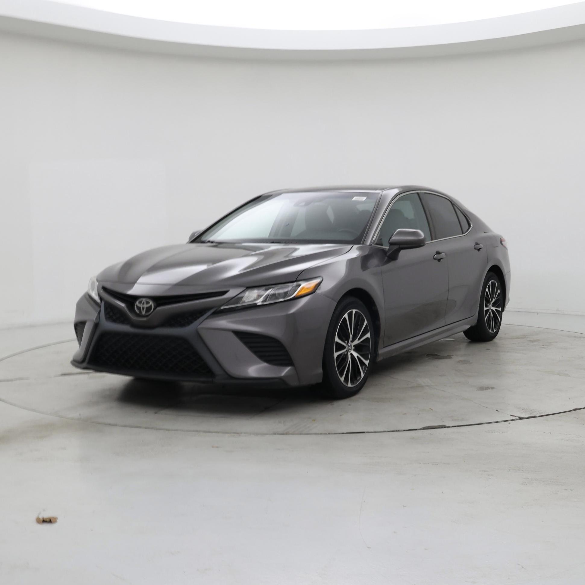 Thumbnail: 2019 Toyota Camry - 4