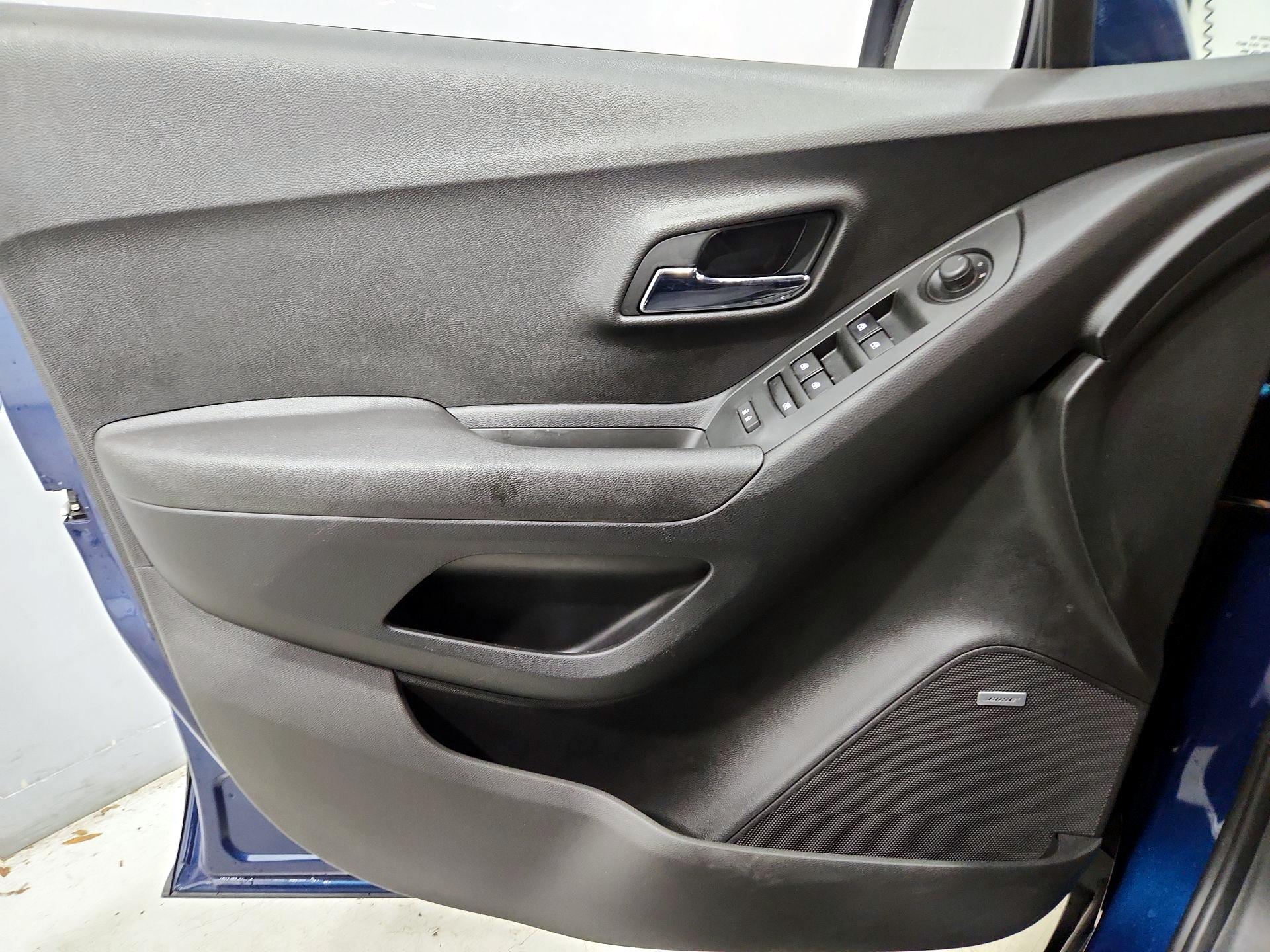 Thumbnail: 2020 Chevrolet Trax - 12