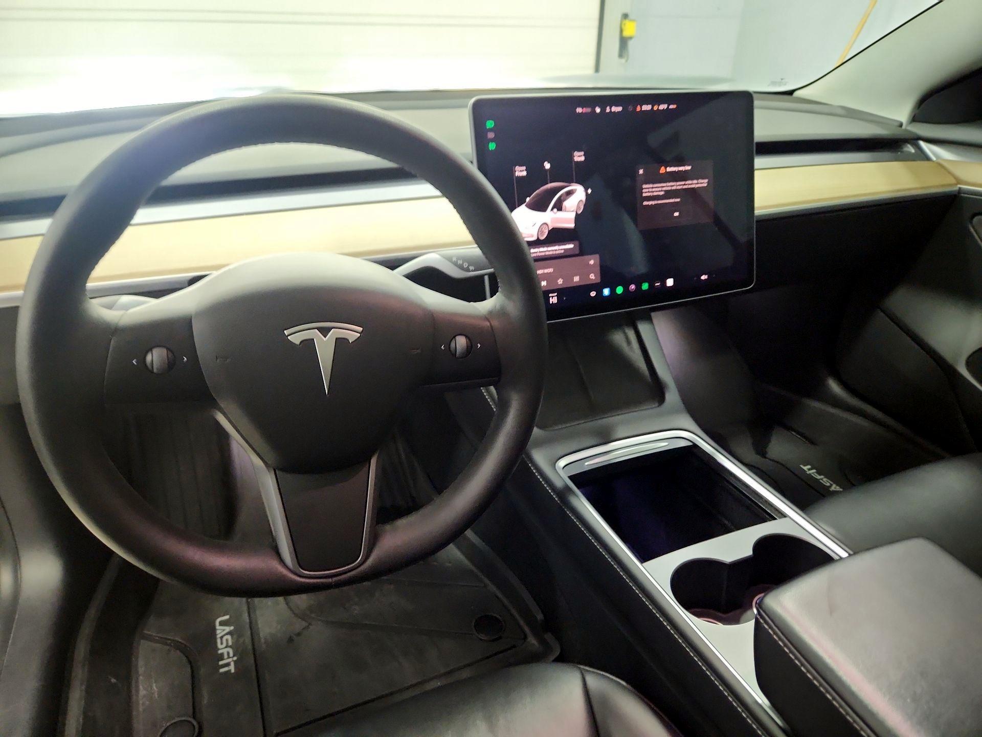 Thumbnail: 2022 Tesla Model 3 - 9