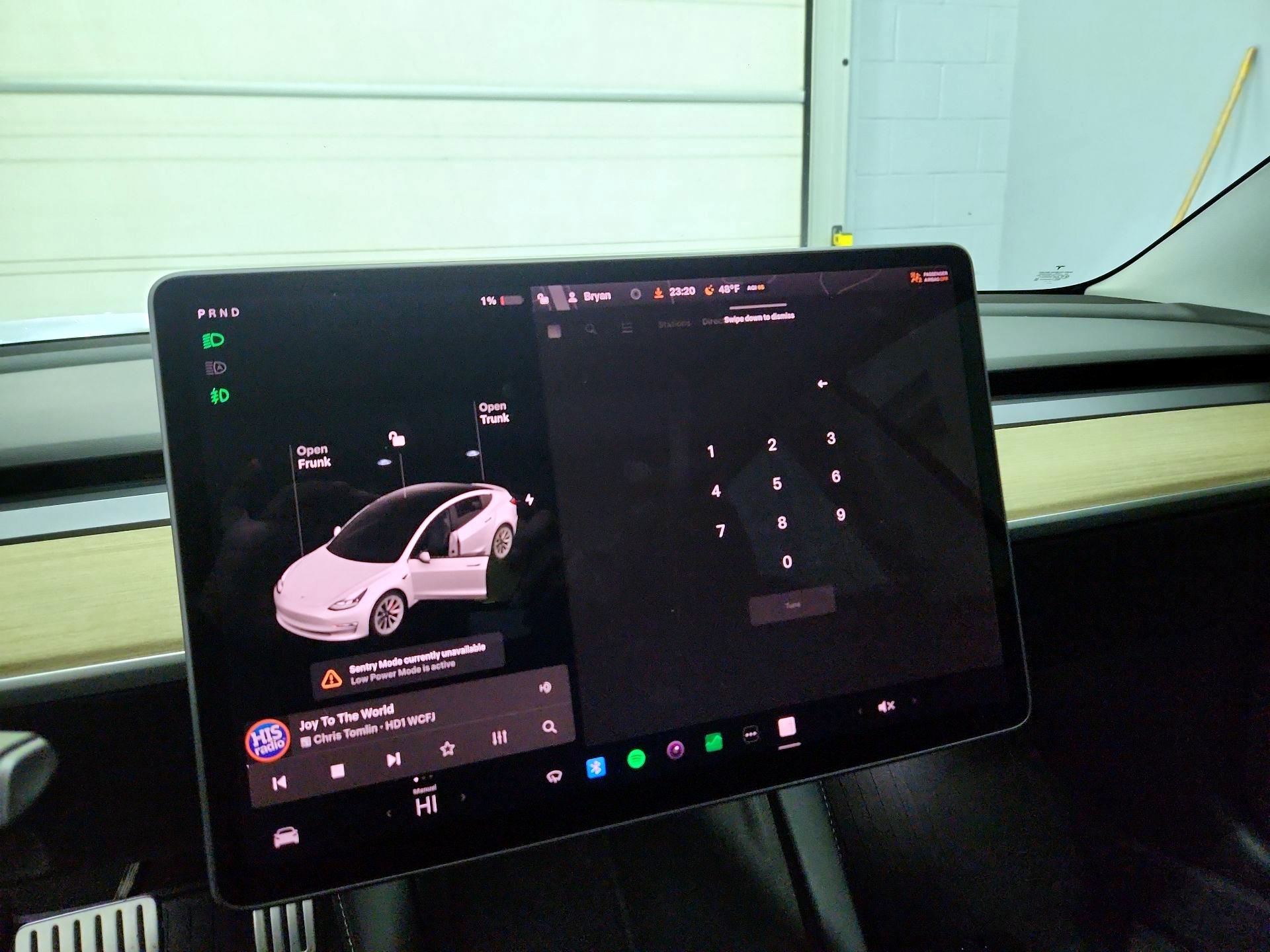 Thumbnail: 2022 Tesla Model 3 - 14