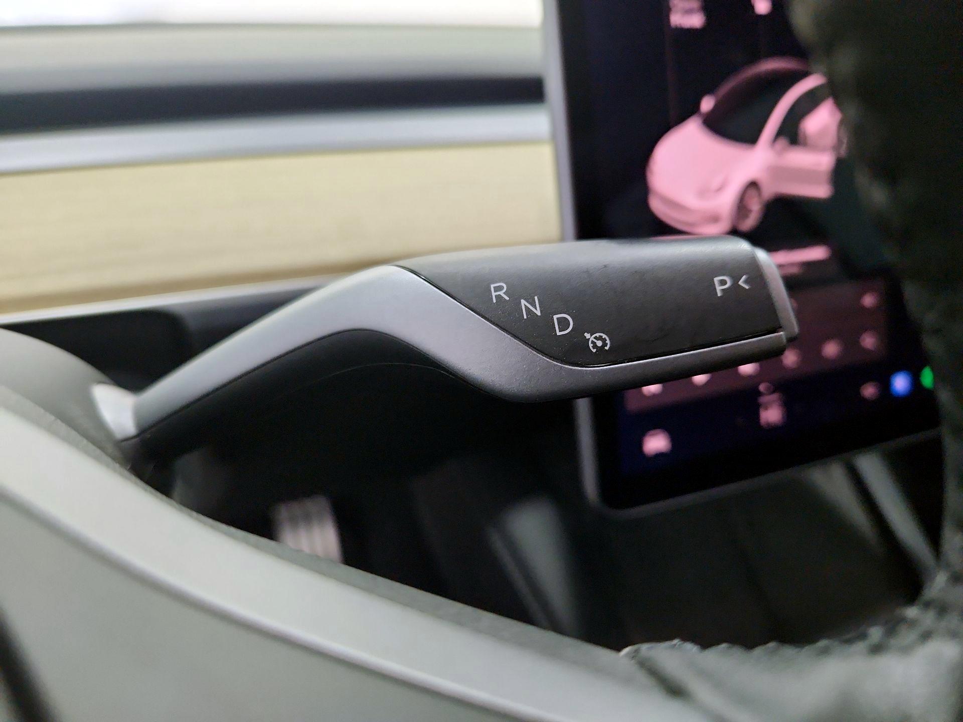 Thumbnail: 2022 Tesla Model 3 - 16