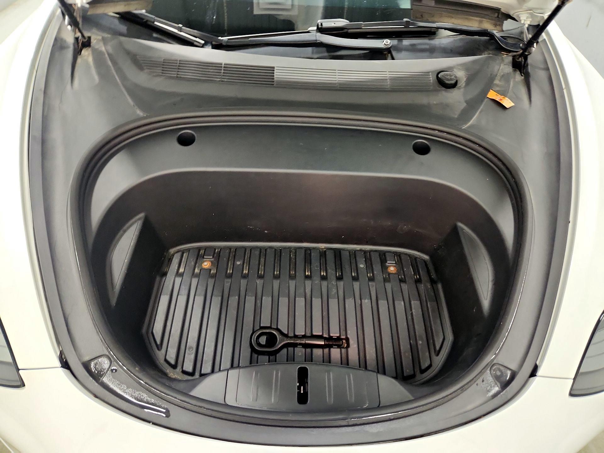 Thumbnail: 2022 Tesla Model 3 - 20