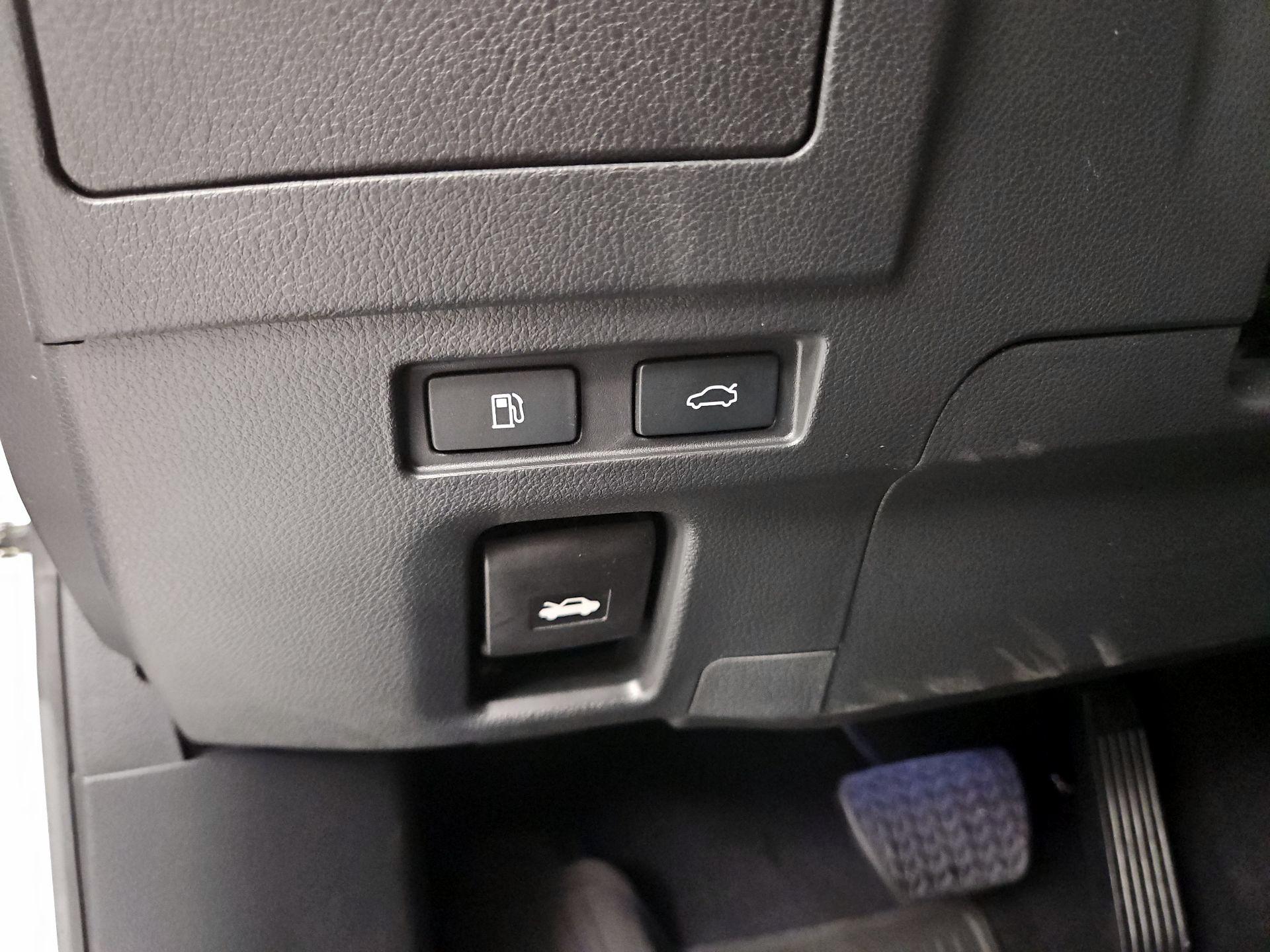 Thumbnail: 2025 Lexus ES - 13