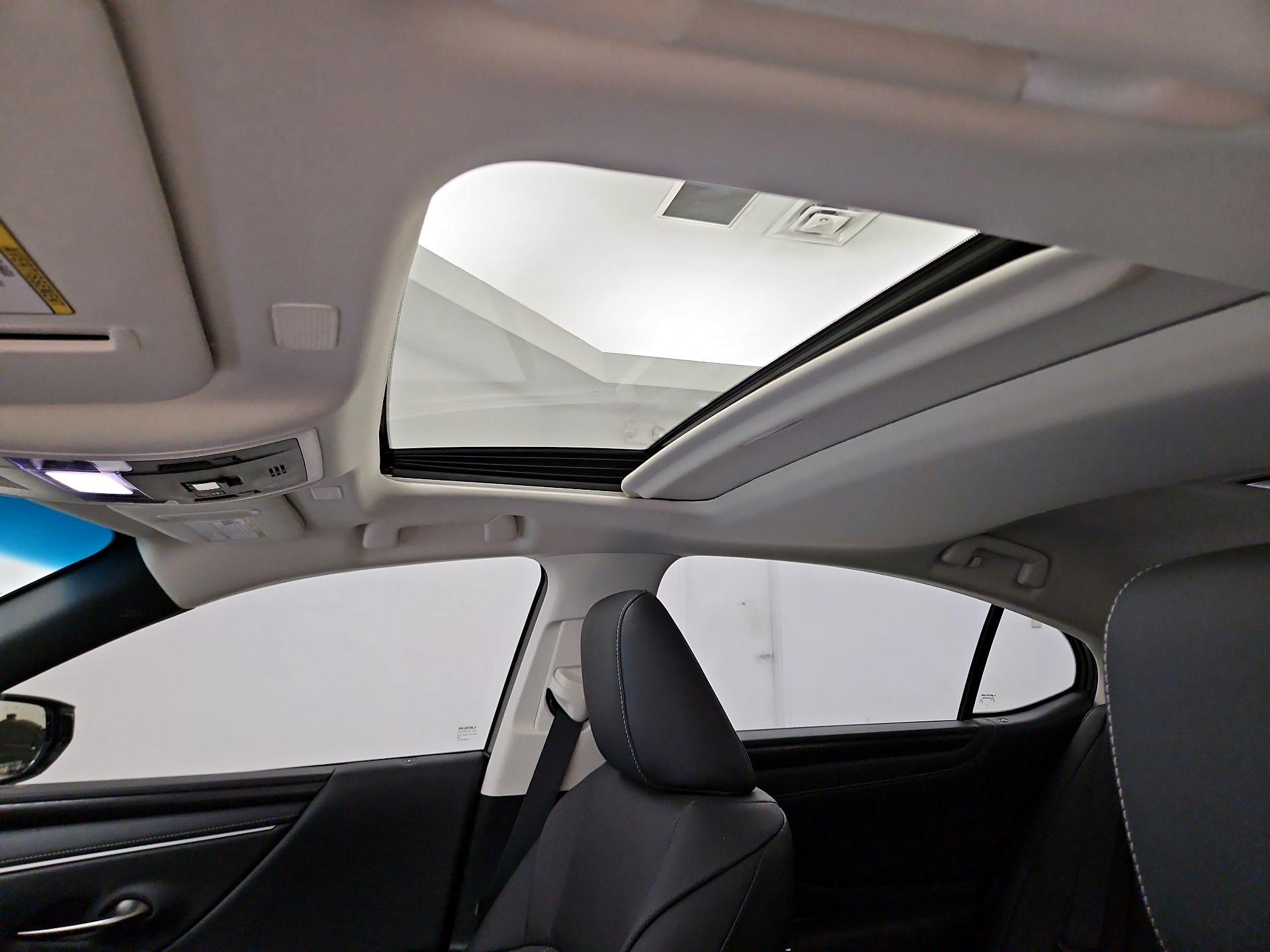 Thumbnail: 2025 Lexus ES - 20