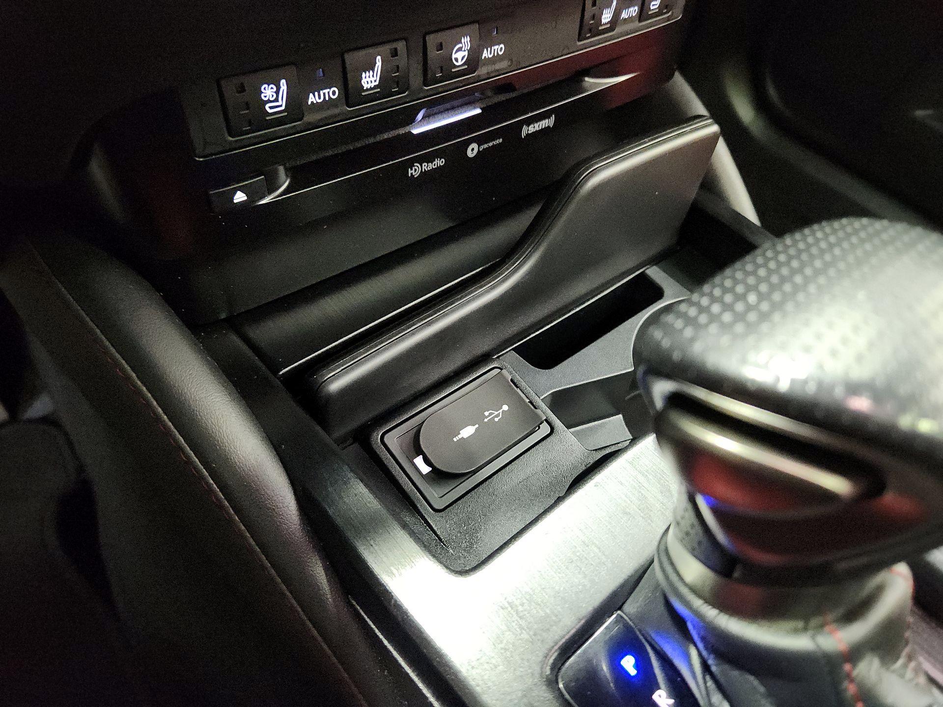 Thumbnail: 2020 Lexus ES - 18