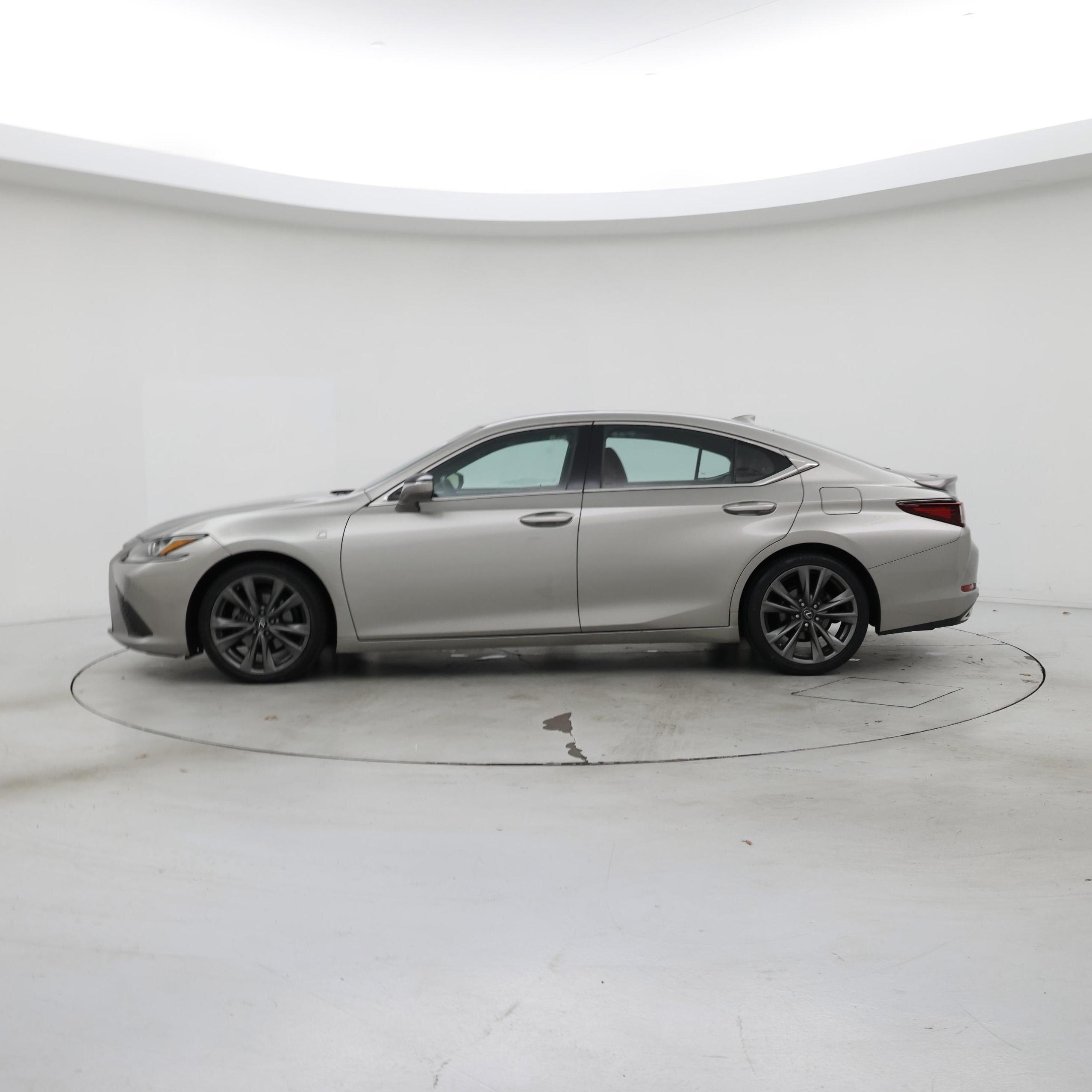 Thumbnail: 2020 Lexus ES - 3