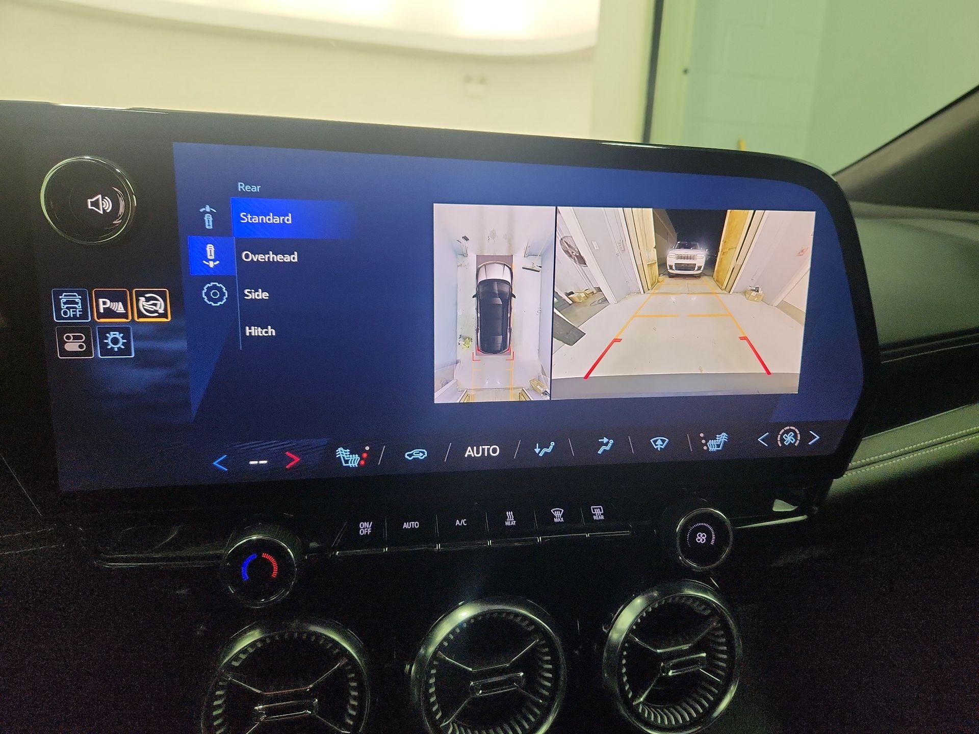 Thumbnail: 2024 Chevrolet Blazer EV - 14