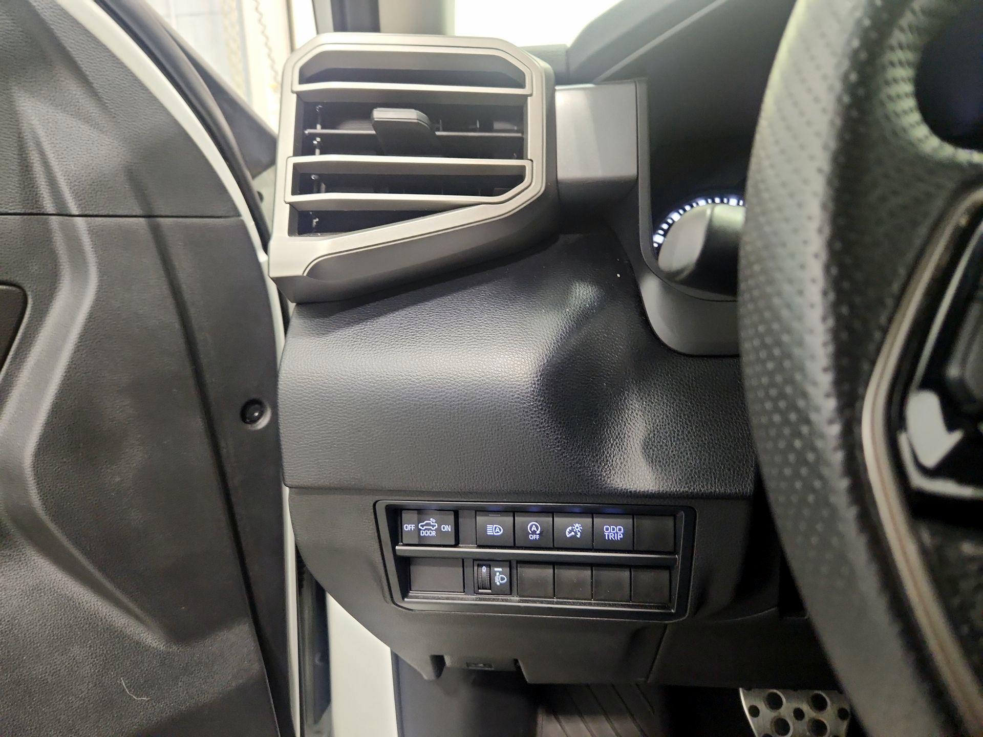 Thumbnail: 2023 Toyota Tundra - 13