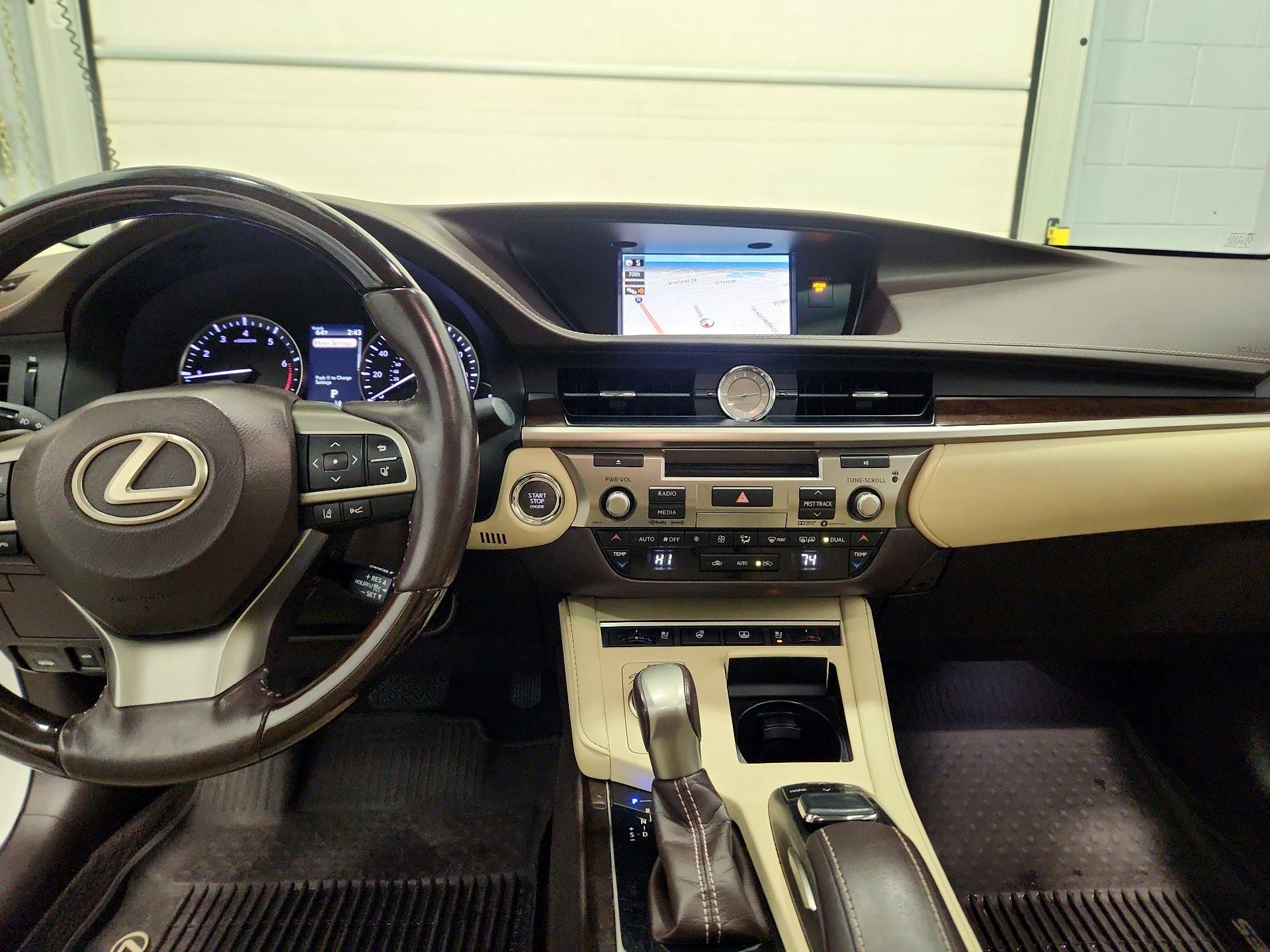 Thumbnail: 2018 Lexus ES - 9