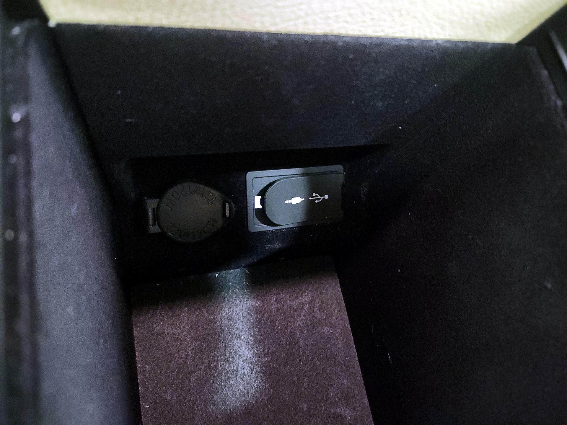 Thumbnail: 2018 Lexus ES - 19