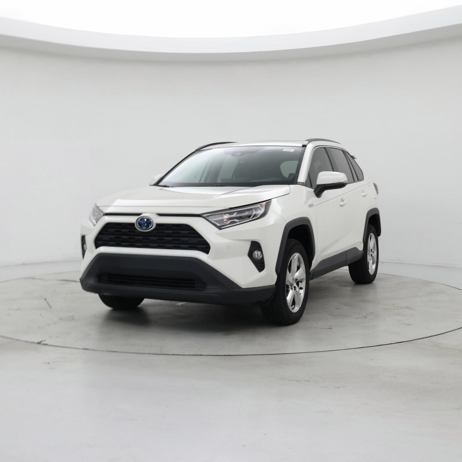 Thumbnail: 2021 Toyota RAV4 - 4