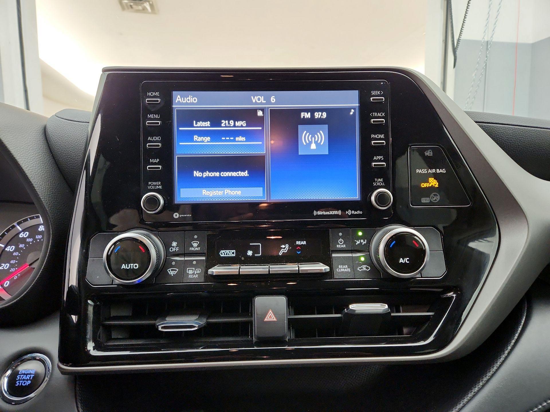 Thumbnail: 2022 Toyota Highlander - 15