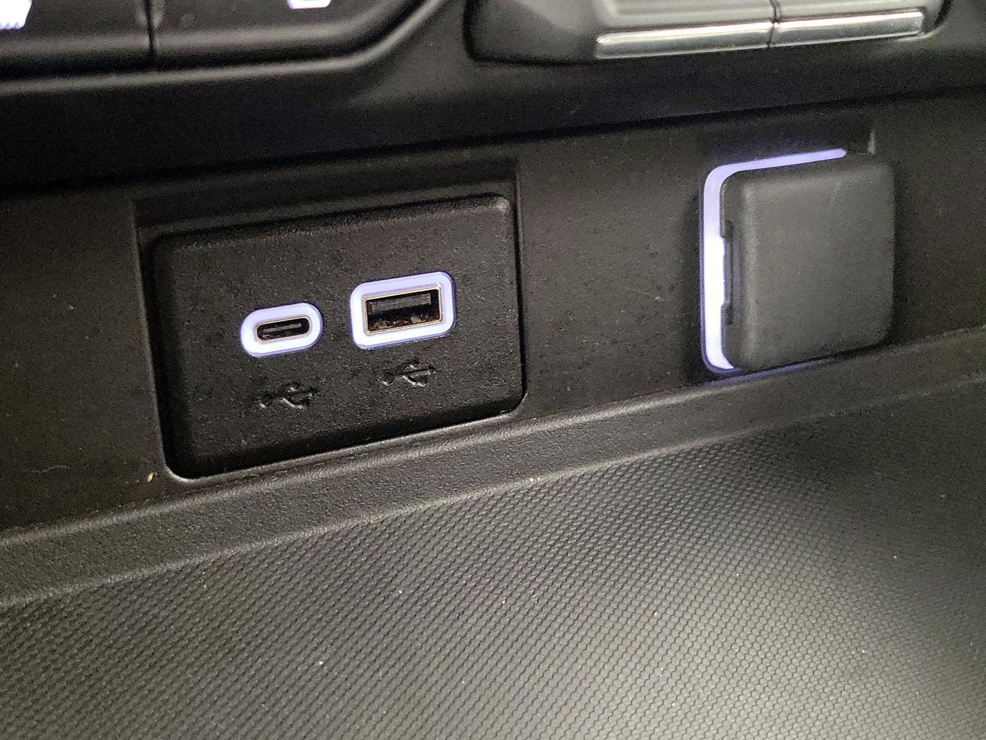 Thumbnail: 2024 Chevrolet Suburban - 19