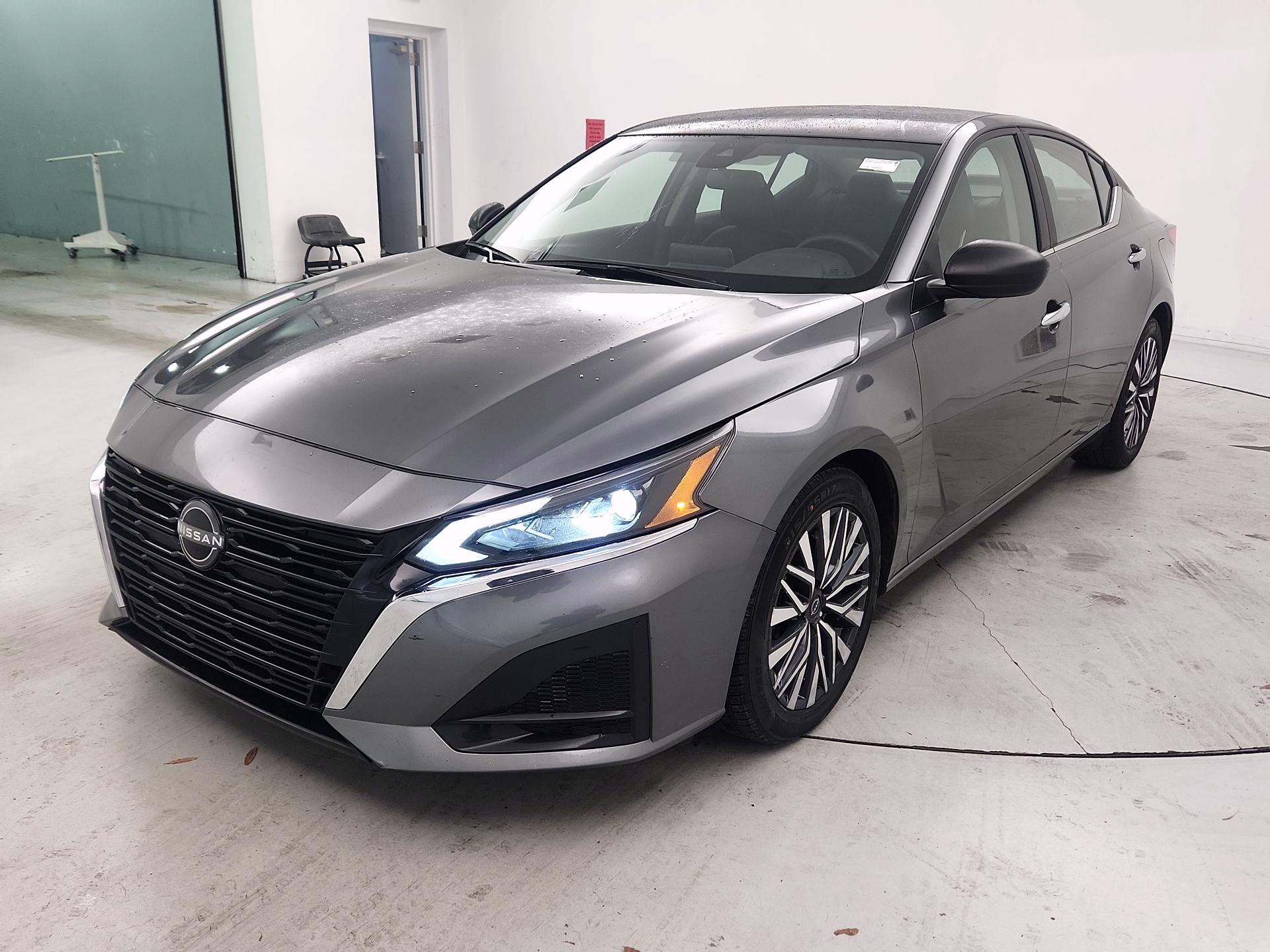 Thumbnail: 2024 Nissan Altima - 3