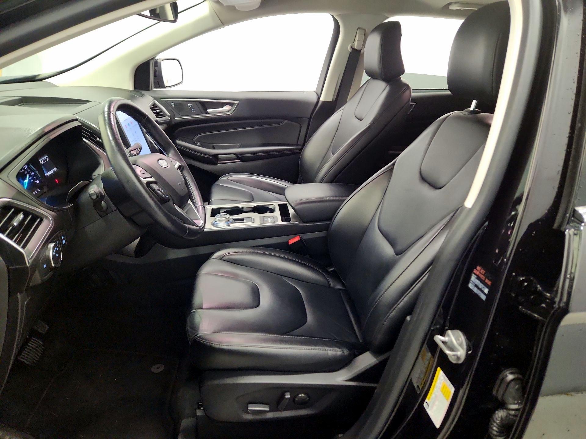 Thumbnail: 2022 Ford Edge - 11