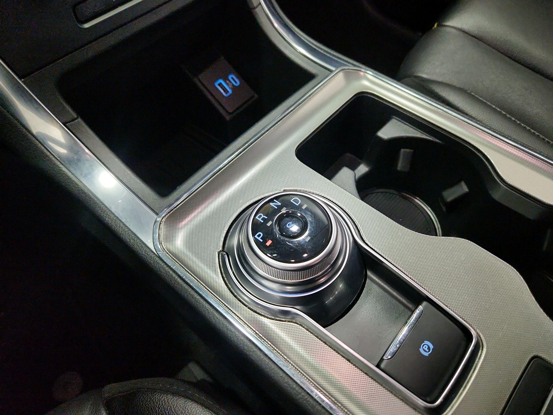 Thumbnail: 2022 Ford Edge - 17