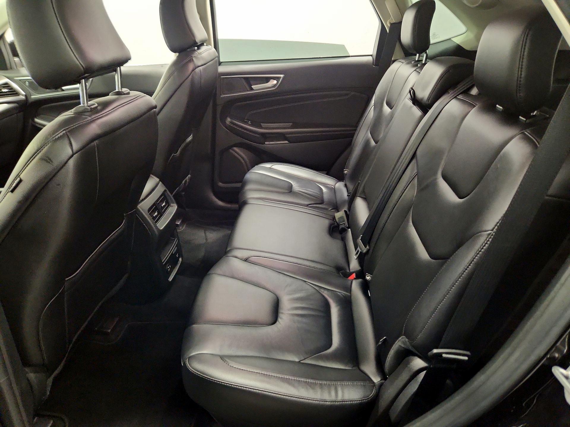 Thumbnail: 2022 Ford Edge - 19