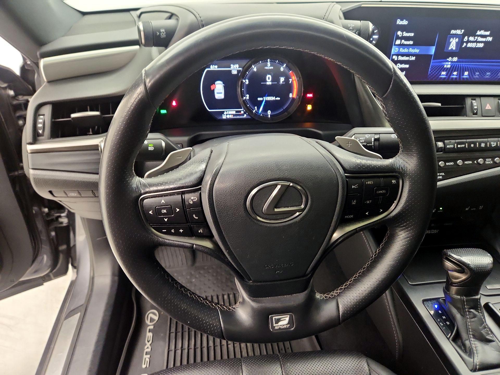 Thumbnail: 2020 Lexus ES - 10