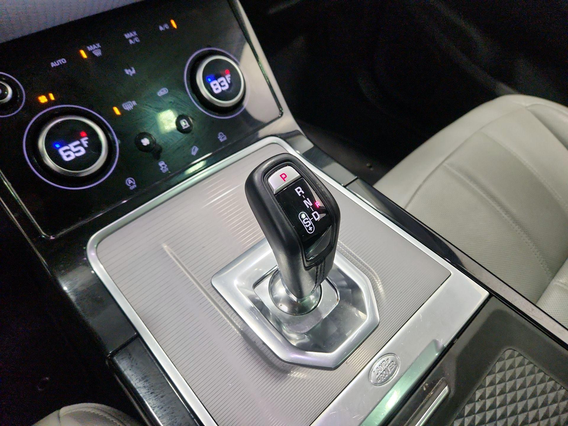 Thumbnail: 2020 Land Rover Range Rover Evoque - 18