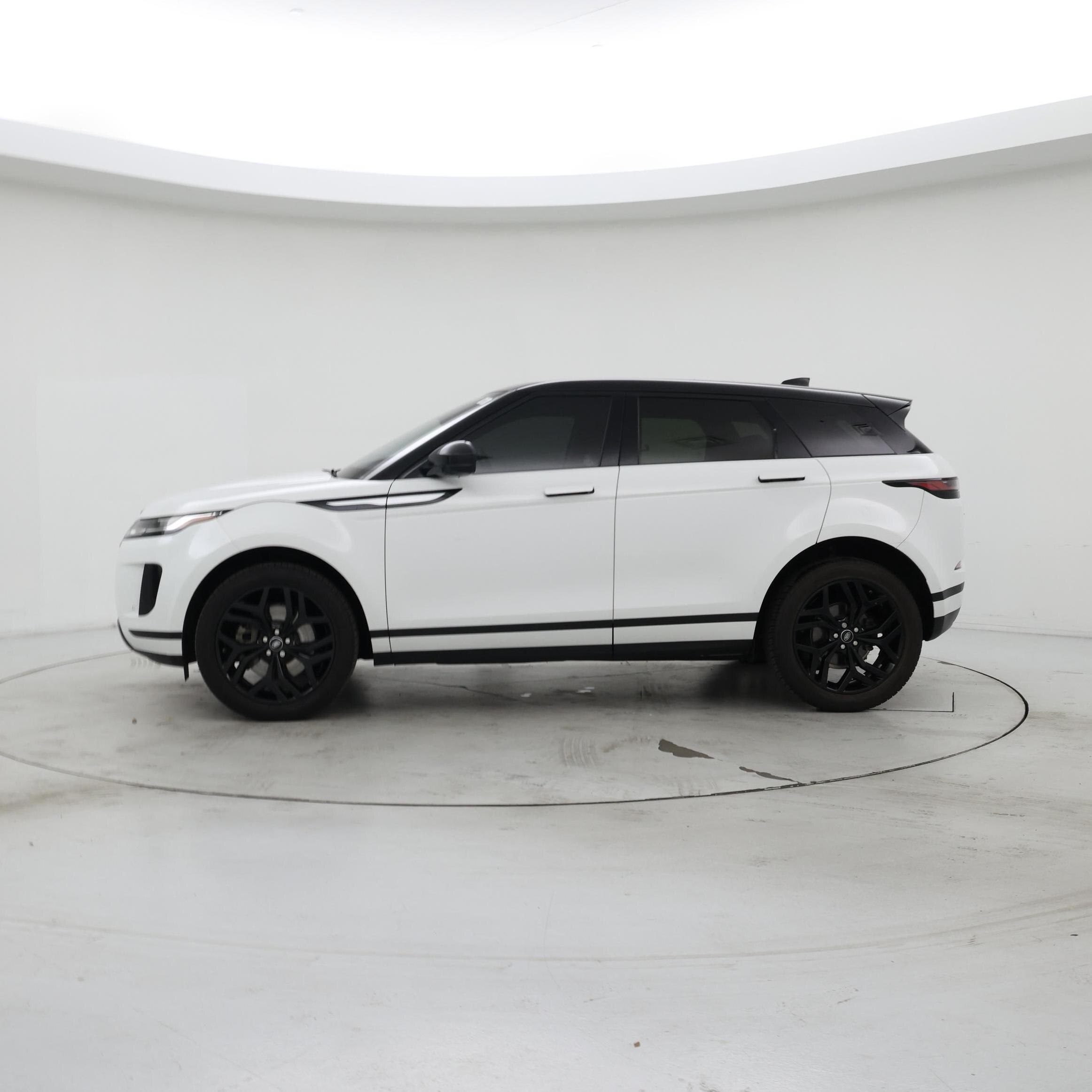 Thumbnail: 2020 Land Rover Range Rover Evoque - 3