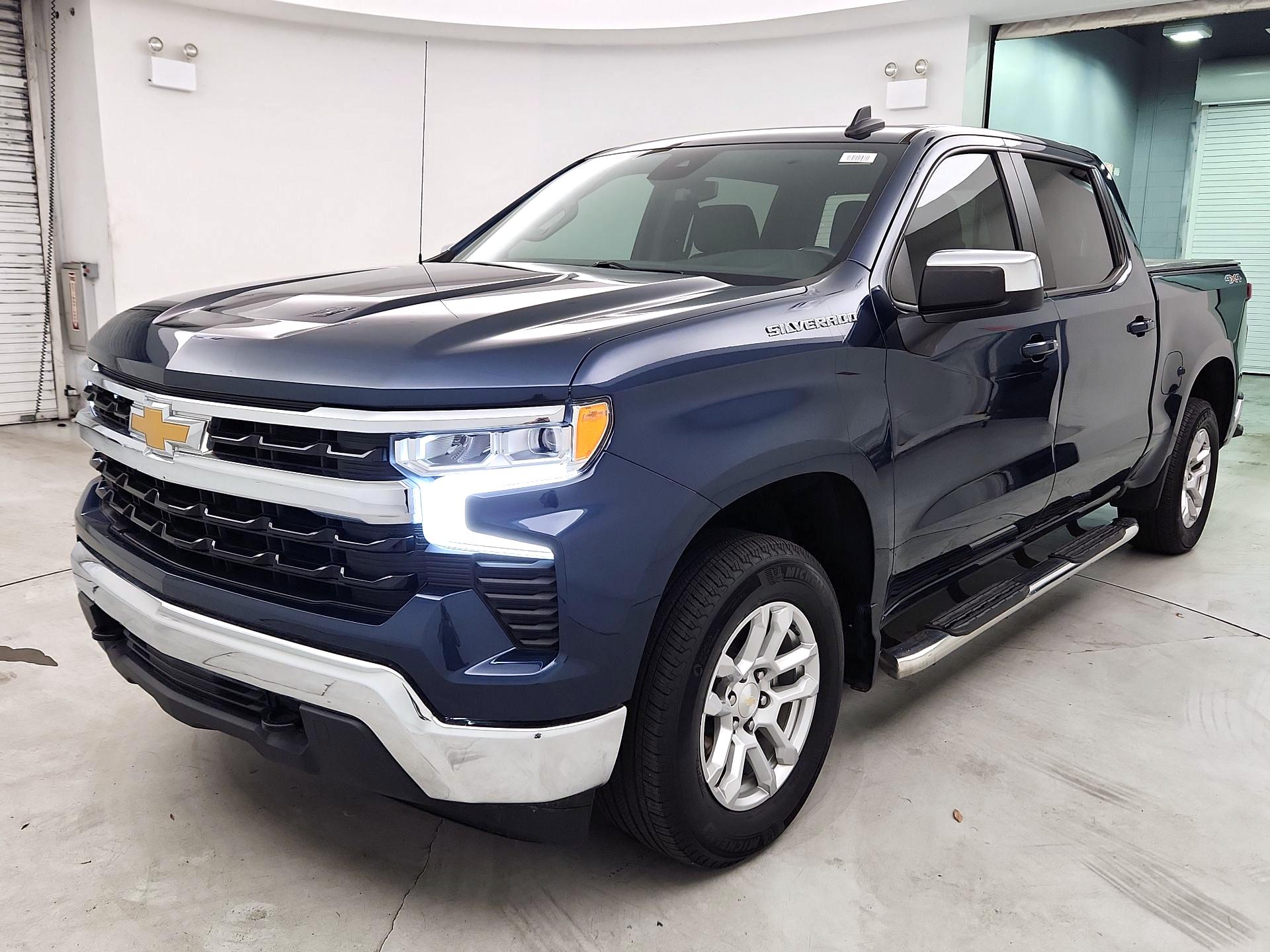 Thumbnail: 2023 Chevrolet Silverado 1500 - 3