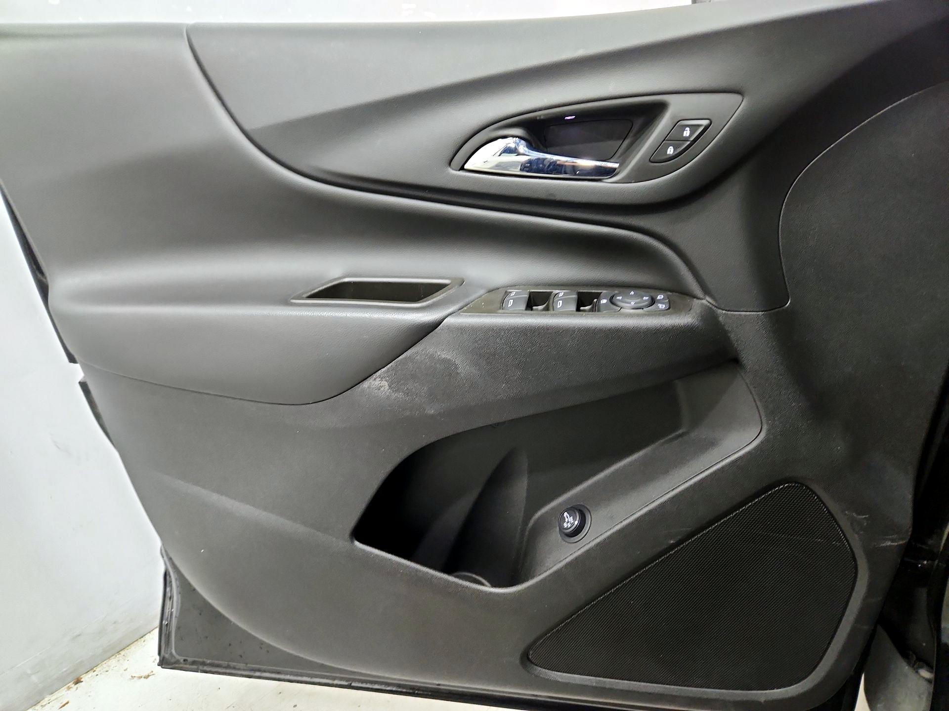 Thumbnail: 2023 Chevrolet Equinox - 12