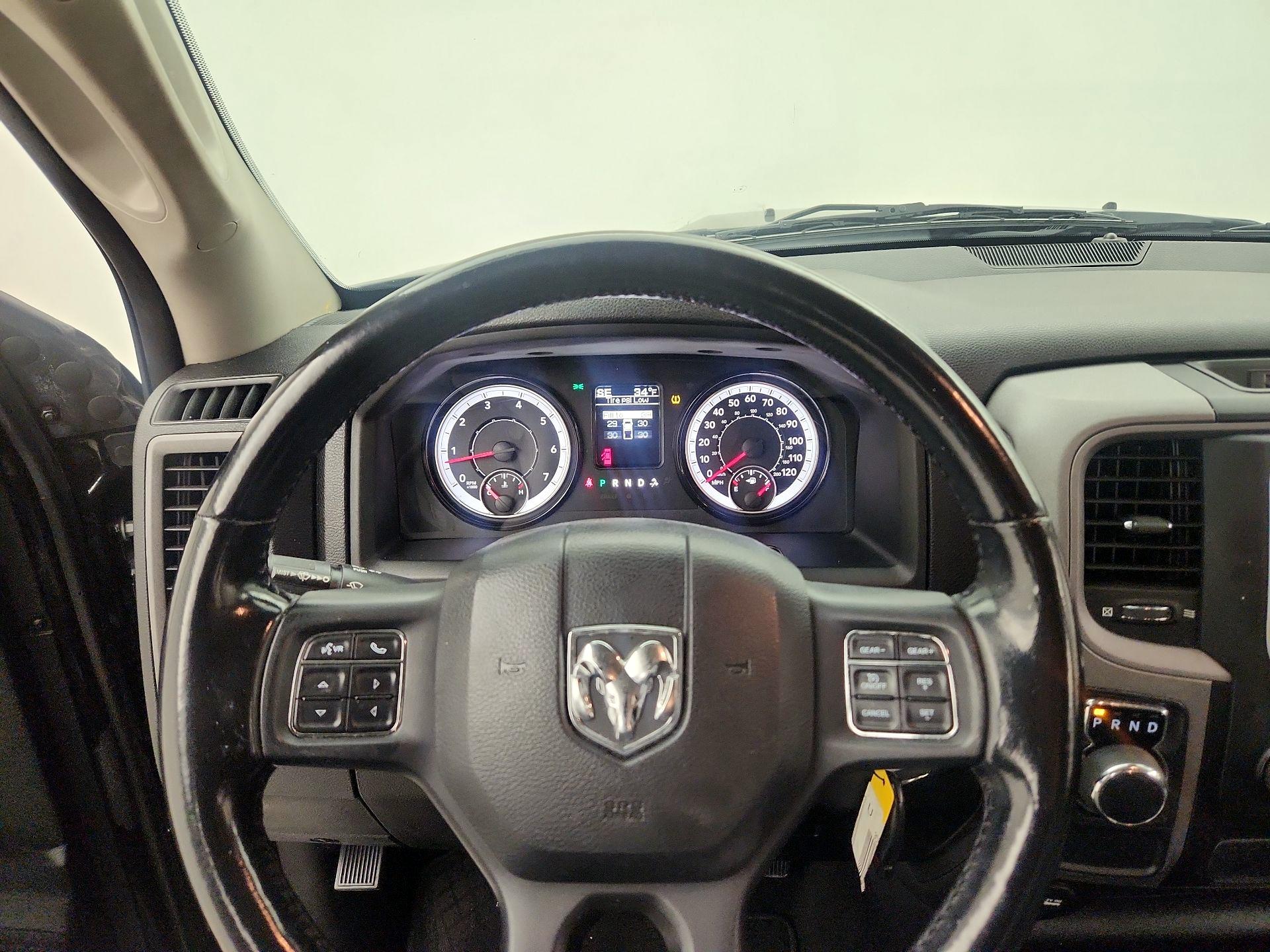 Thumbnail: 2021 RAM 1500 Classic - 10