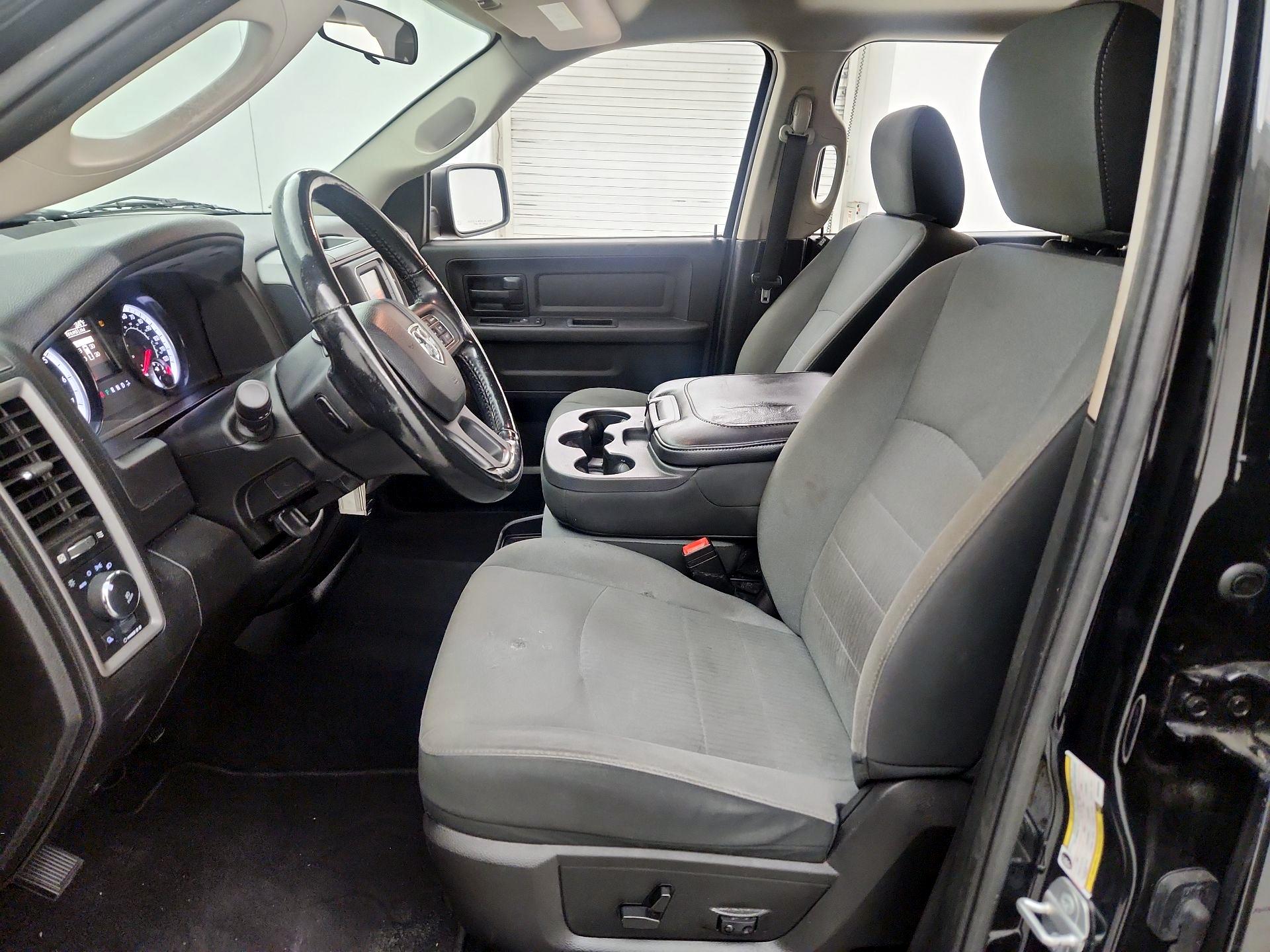 Thumbnail: 2021 RAM 1500 Classic - 11