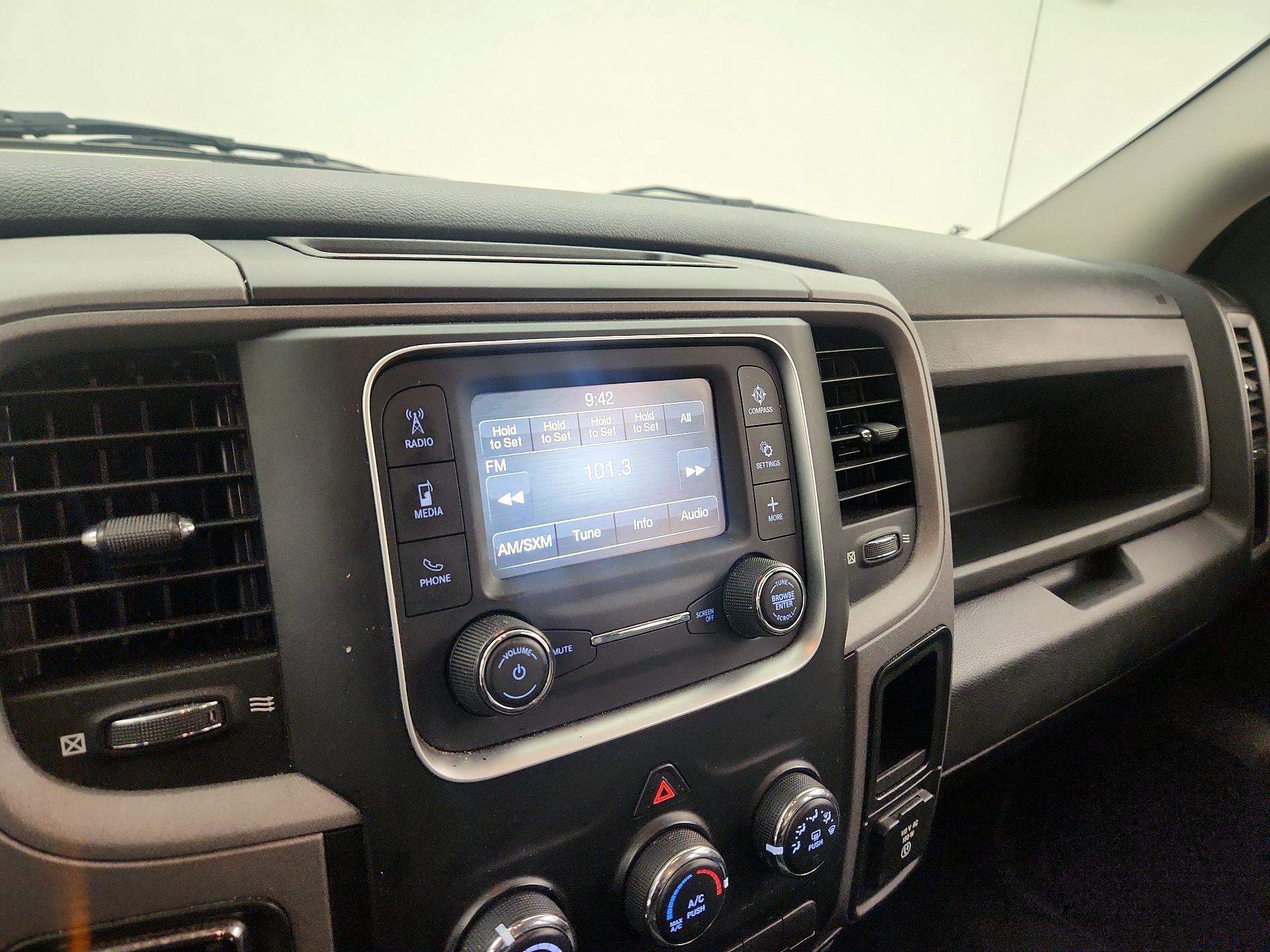 Thumbnail: 2021 RAM 1500 Classic - 15