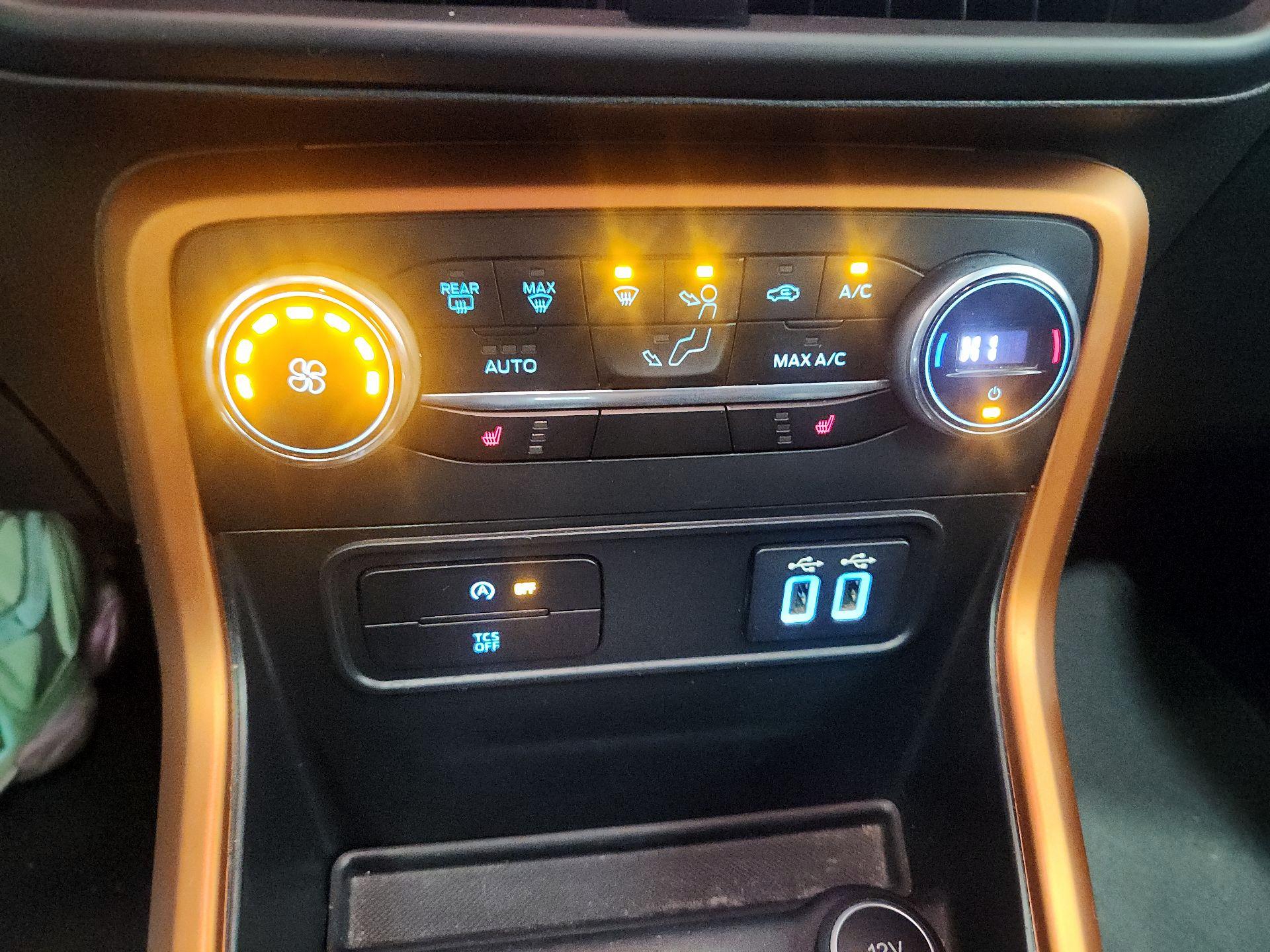 Thumbnail: 2021 Ford EcoSport - 16